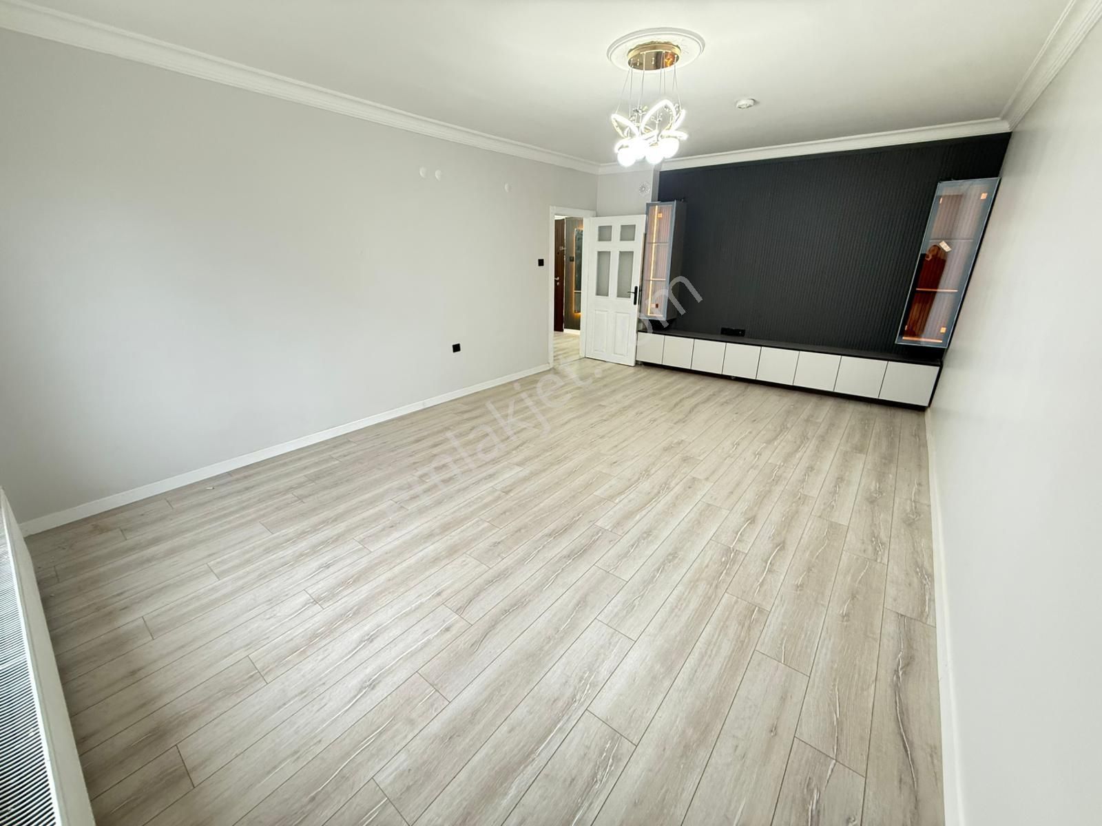 Kartaltepe Mah Lüx Tasarım Geniş3+1 Ön Cephe Çiftbalkonlu Arakat - Görsel 4