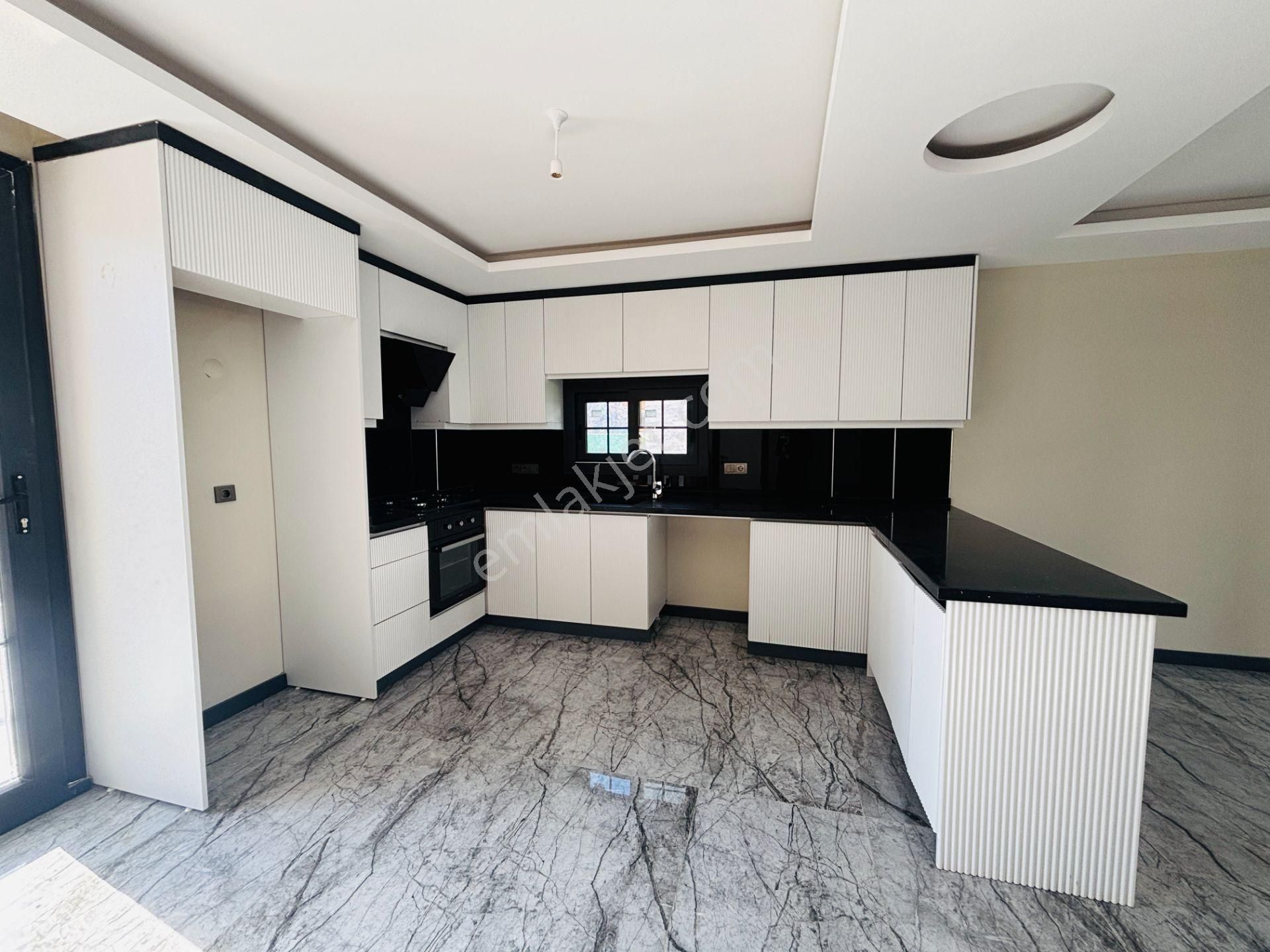 İzmir Seferihisar Doğanbey'de Bağımsız Havuzlu Geniş Bahçeli Satılık 3+1 Villa - Görsel 20