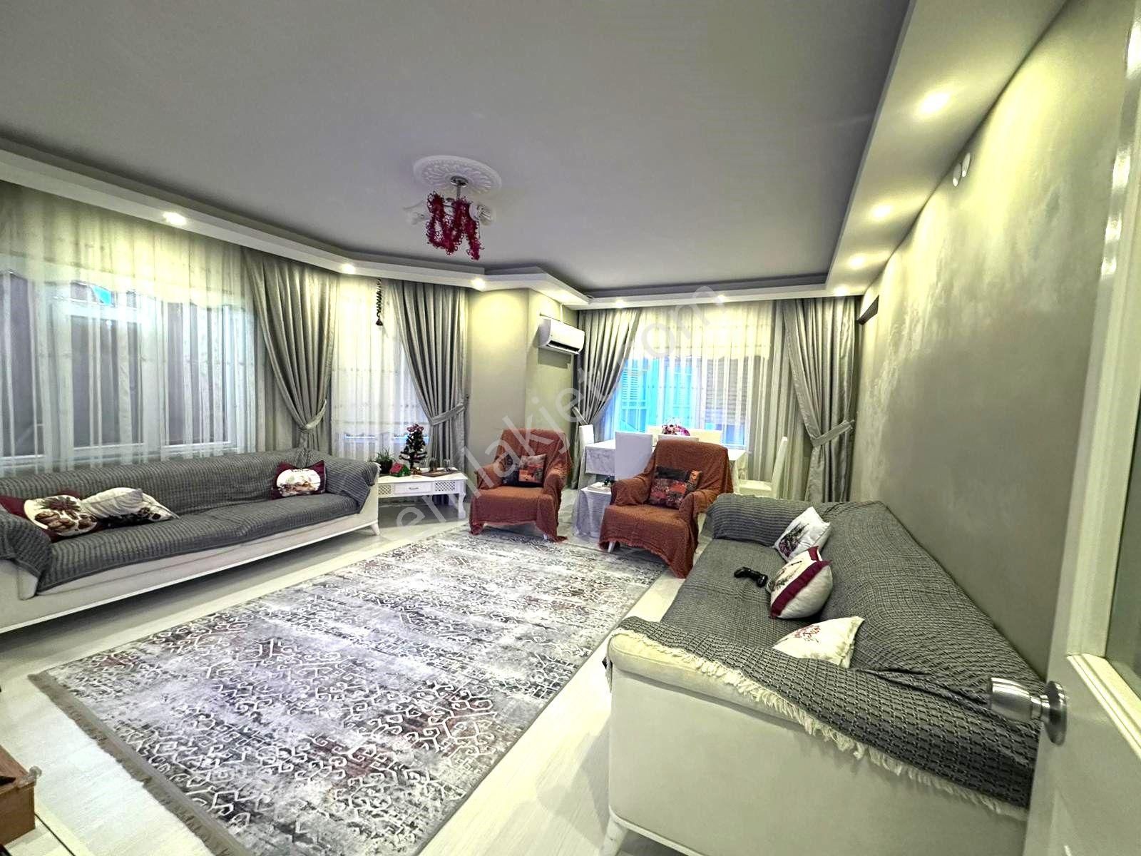 ꧁ay Emlaktan꧂akçay Merkezde Denize Yakın Ön Cephe Ayrı Mutfak Çift Balkon Satılık 3+1 Tasarım Daire - Görsel 4