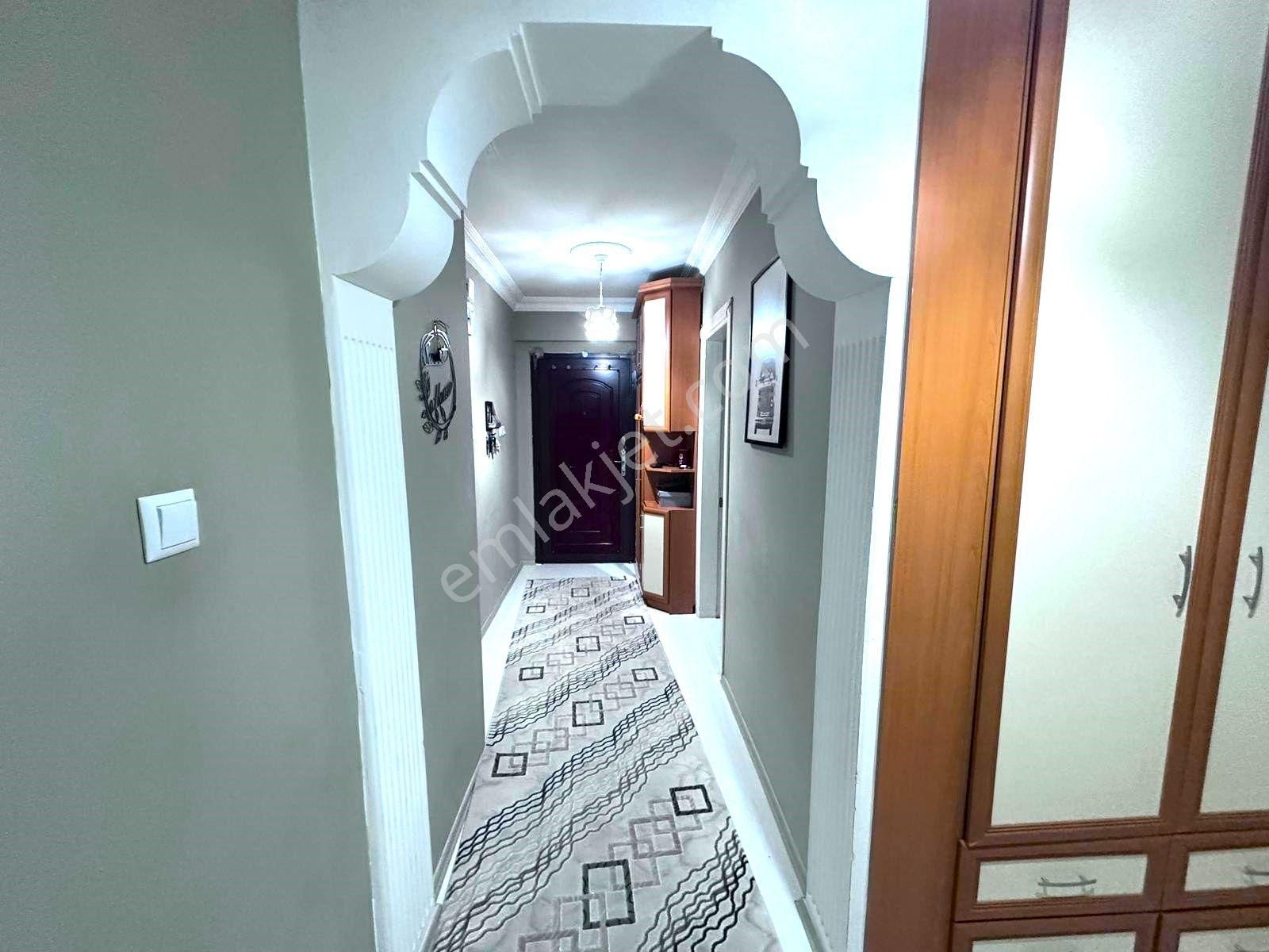꧁ay Emlaktan꧂akçay Merkezde Denize Yakın Ön Cephe Ayrı Mutfak Çift Balkon Satılık 3+1 Tasarım Daire - Görsel 18