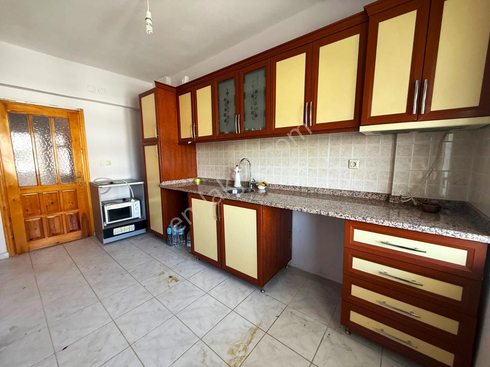 ꧁ay Emlaktan꧂akçay'da Denize 500 Mt Arakat Ön Cephe Ayrı Mutfak Ebeveyn Banyolu Satılık 3+1 Daire