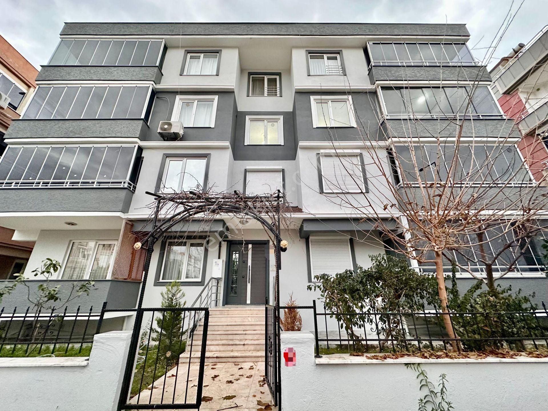 ꧁ay Emlaktan꧁akçay'da Kombili Ön Cephe Ayrı Mutfaklı 2+1 Daire