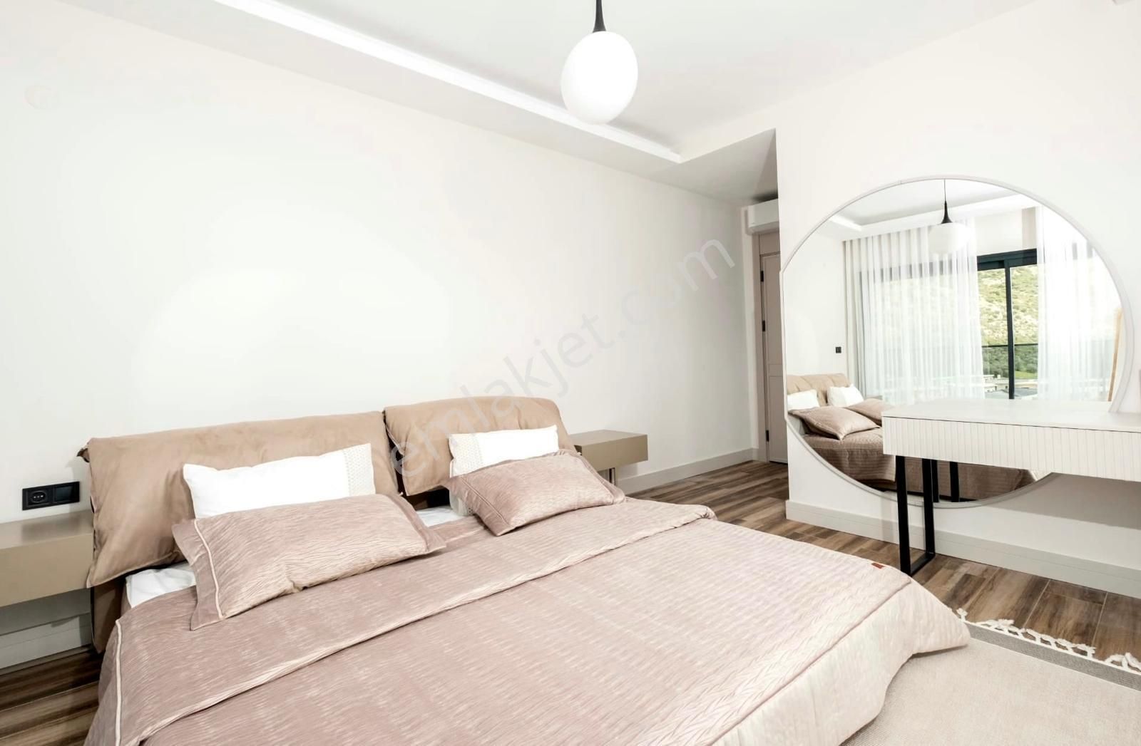 Kuşadası'nda Satılık Özel Havuz, Doğalgazlı 4+1 Müstakil Villa - Görsel 17