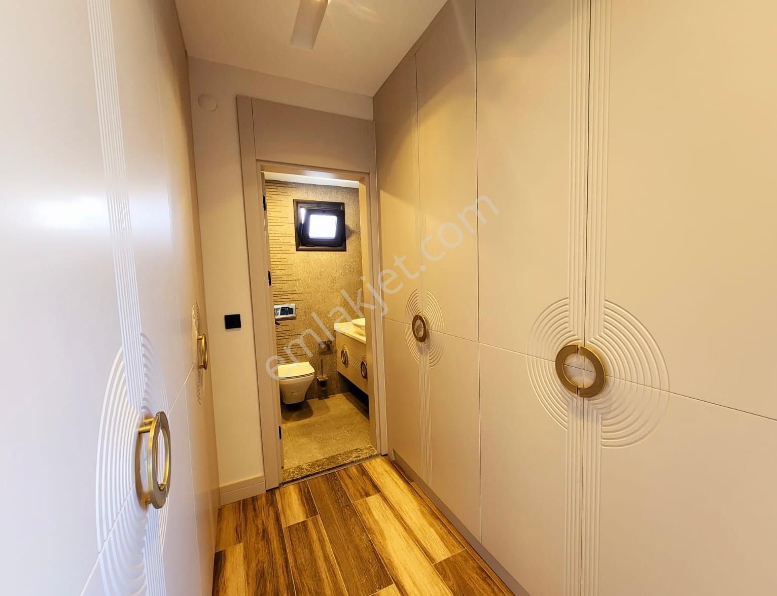 Kuşadası'nda Satılık Özel Havuz, Doğalgazlı 4+1 Müstakil Villa - Görsel 32