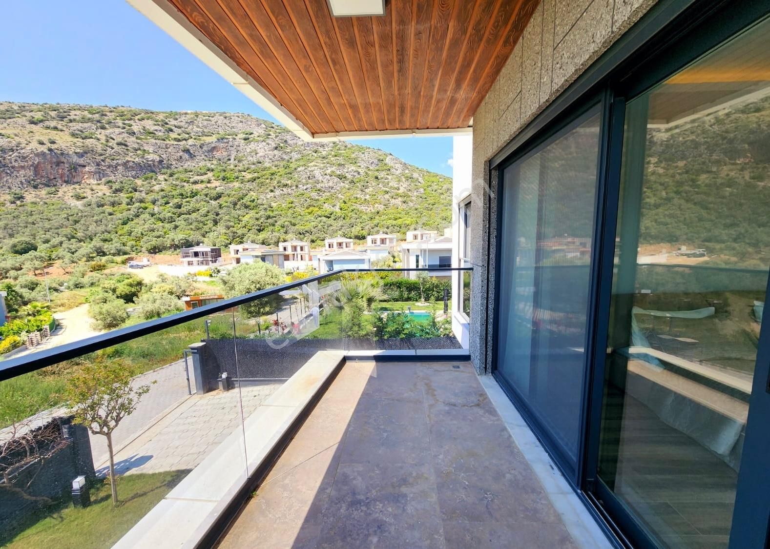 Kuşadası'nda Satılık Özel Havuz, Doğalgazlı 4+1 Müstakil Villa - Görsel 29