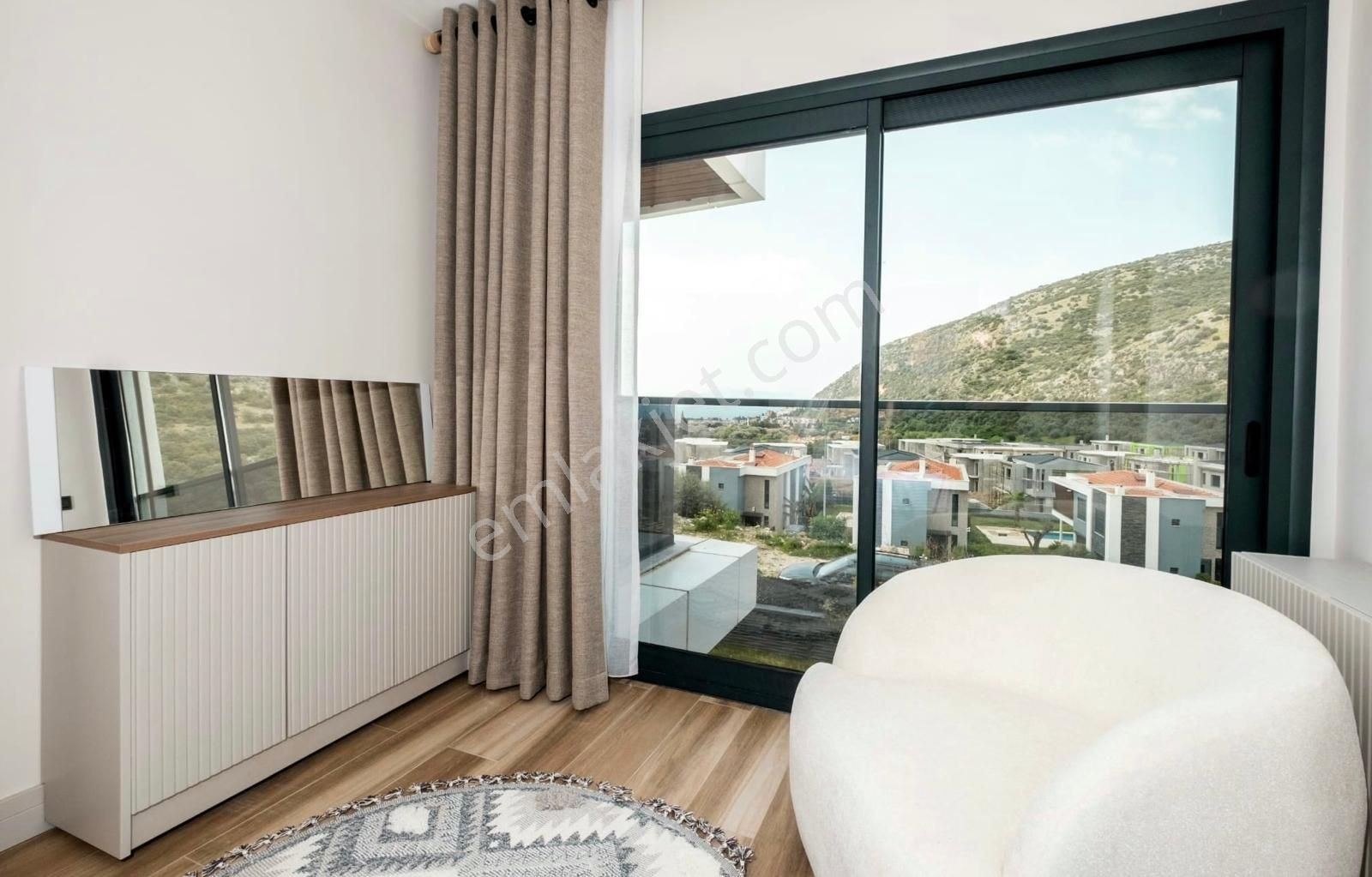 Kuşadası'nda Satılık Özel Havuz, Doğalgazlı 4+1 Müstakil Villa - Görsel 15