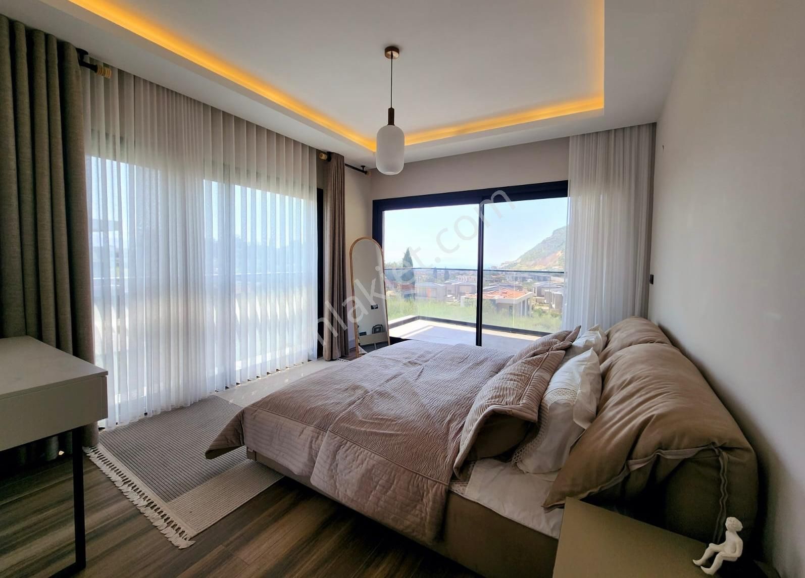 Kuşadası'nda Satılık Özel Havuz, Doğalgazlı 4+1 Müstakil Villa - Görsel 30