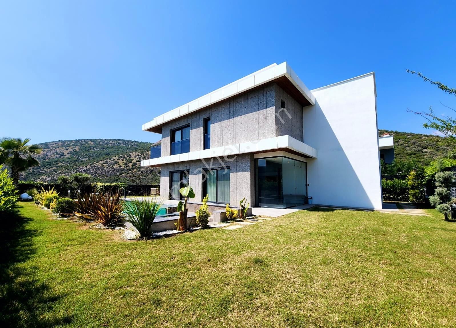 Kuşadası'nda Satılık Özel Havuz, Doğalgazlı 4+1 Müstakil Villa - Görsel 6