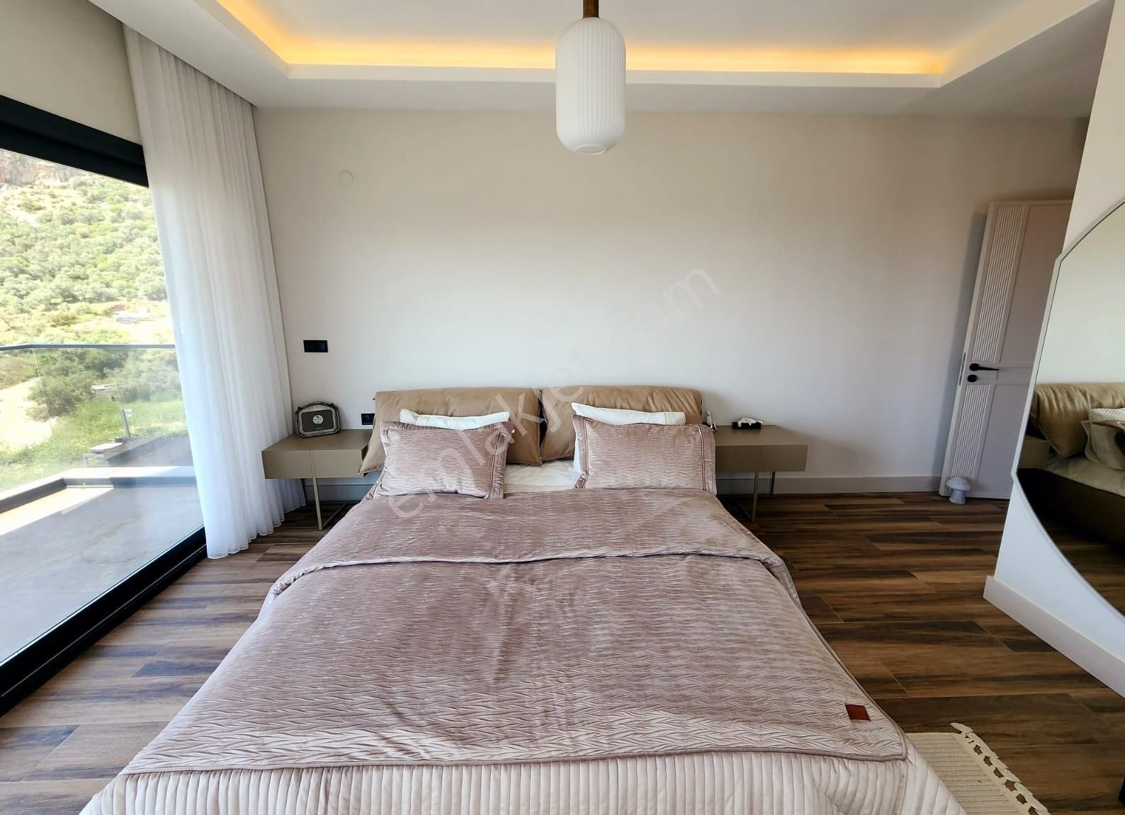 Kuşadası'nda Satılık Özel Havuz, Doğalgazlı 4+1 Müstakil Villa - Görsel 28