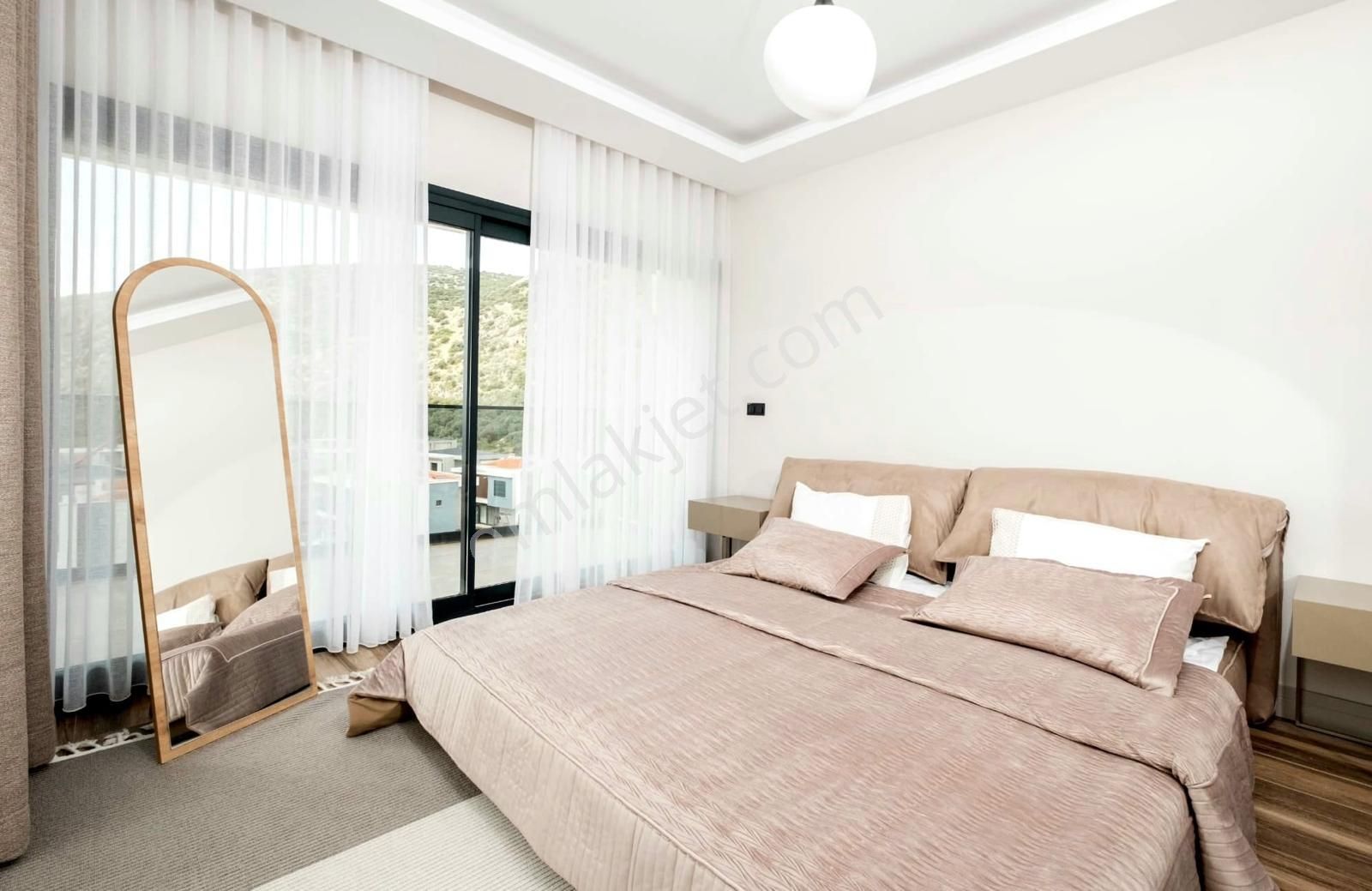 Kuşadası'nda Satılık Özel Havuz, Doğalgazlı 4+1 Müstakil Villa - Görsel 18