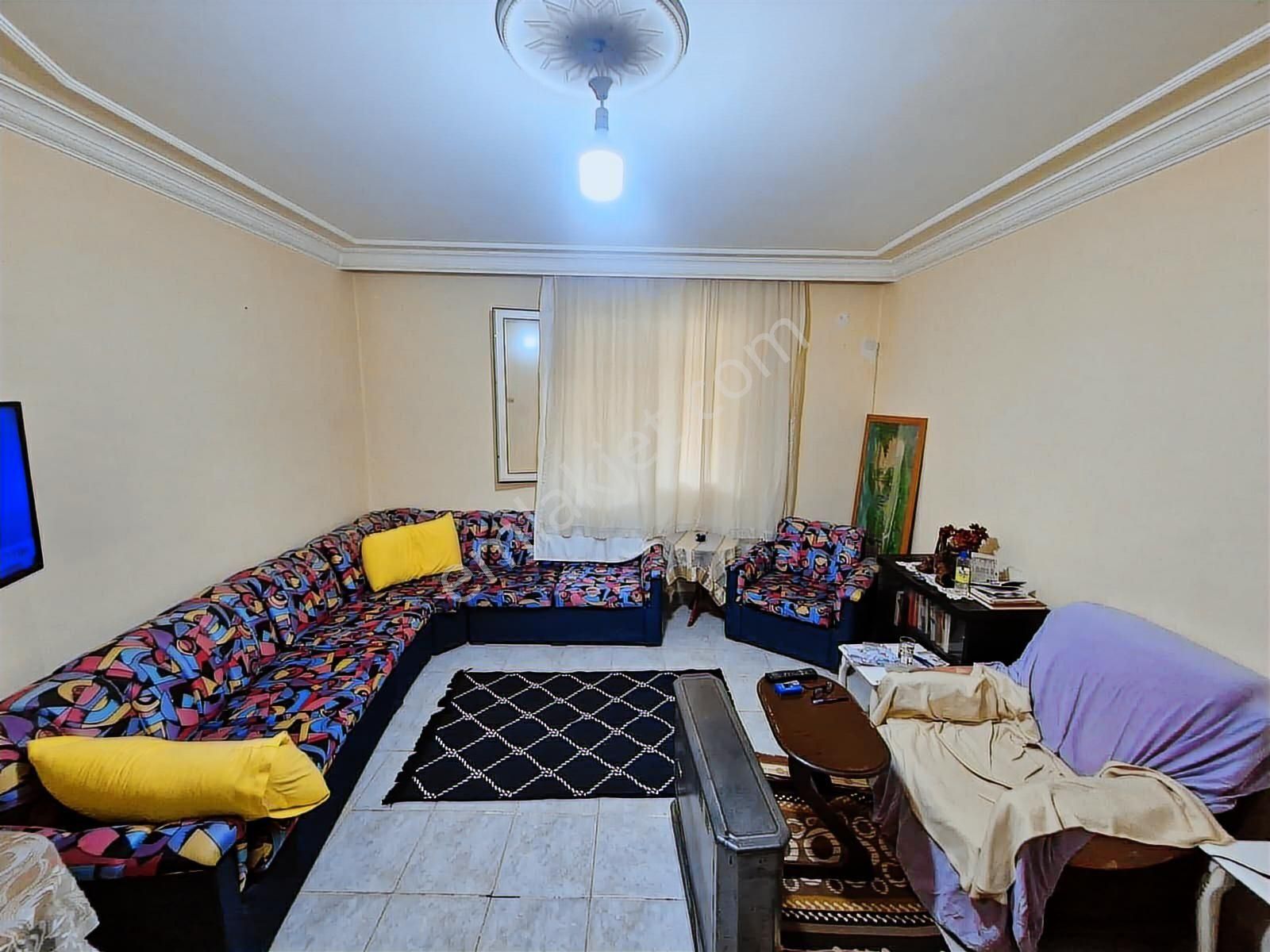 Yurt Mahallesinde K.mutfaklı 1+1 Yüksek Giriş Daire