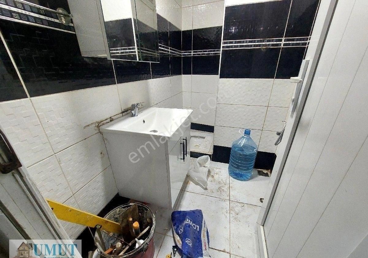 Gaziosmanpaşa Küçükköy Yeni Mah De Acil Satılık Daire 3.kat 2+1 85 M2 - Görsel 13