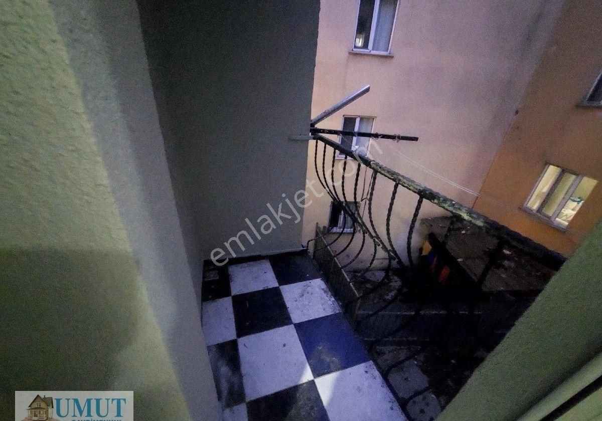 Gaziosmanpaşa Küçükköy Yeni Mah De Acil Satılık Daire 3.kat 2+1 85 M2 - Görsel 6