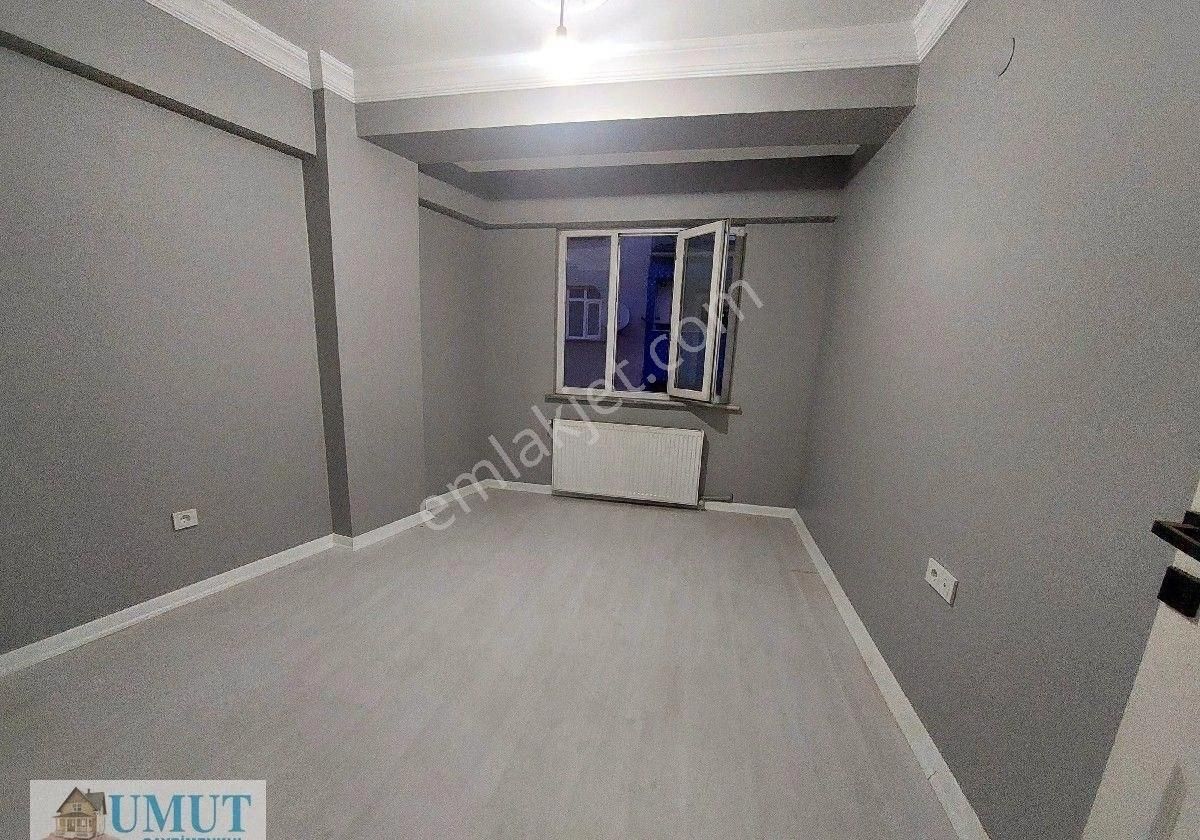 Gaziosmanpaşa Küçükköy Yeni Mah De Acil Satılık Daire 3.kat 2+1 85 M2 - Görsel 4