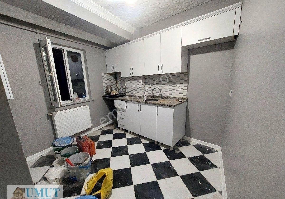 Gaziosmanpaşa Küçükköy Yeni Mah De Acil Satılık Daire 3.kat 2+1 85 M2 - Görsel 7