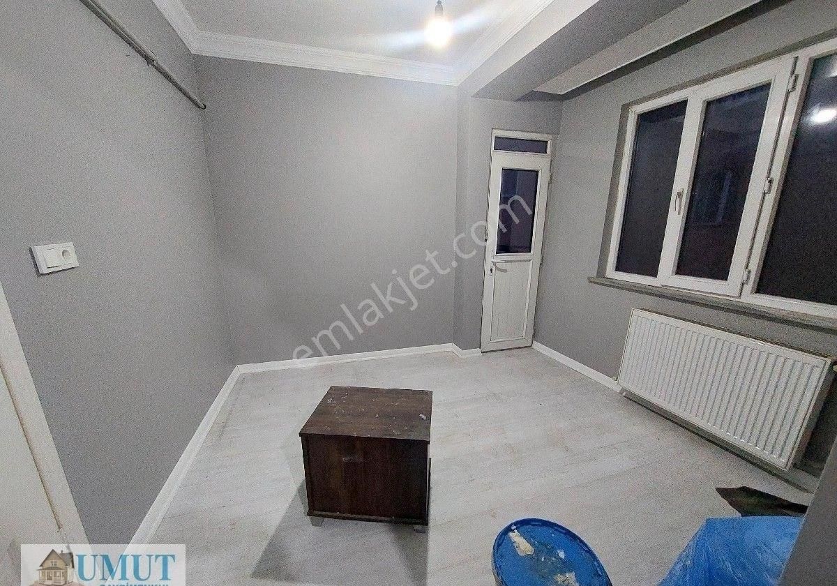 Gaziosmanpaşa Küçükköy Yeni Mah De Acil Satılık Daire 3.kat 2+1 85 M2 - Görsel 9