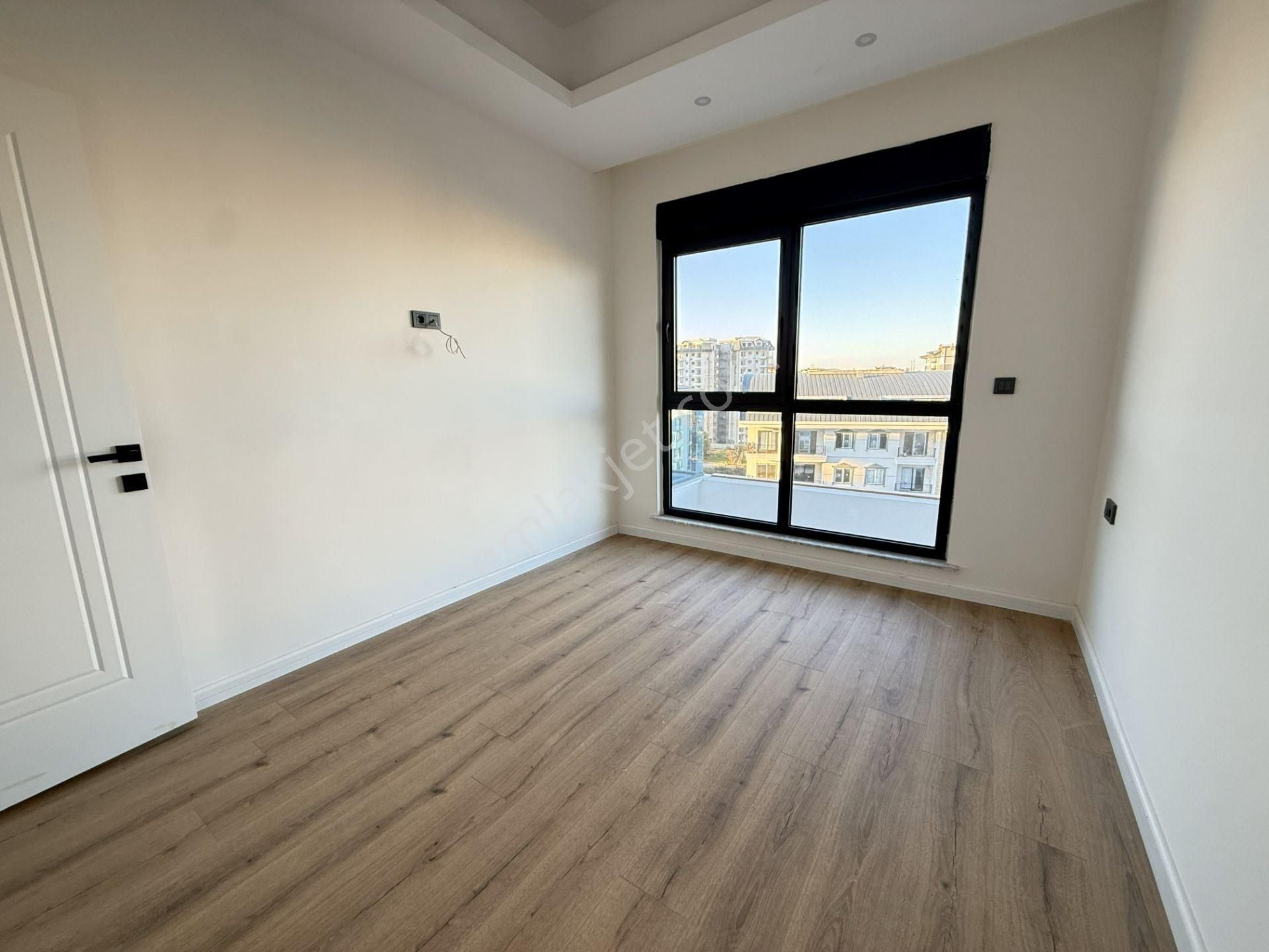 Alanya / Mahmutlar | Sosyal Alanlı Sitede | 1+1 Satılık Daire - Görsel 12