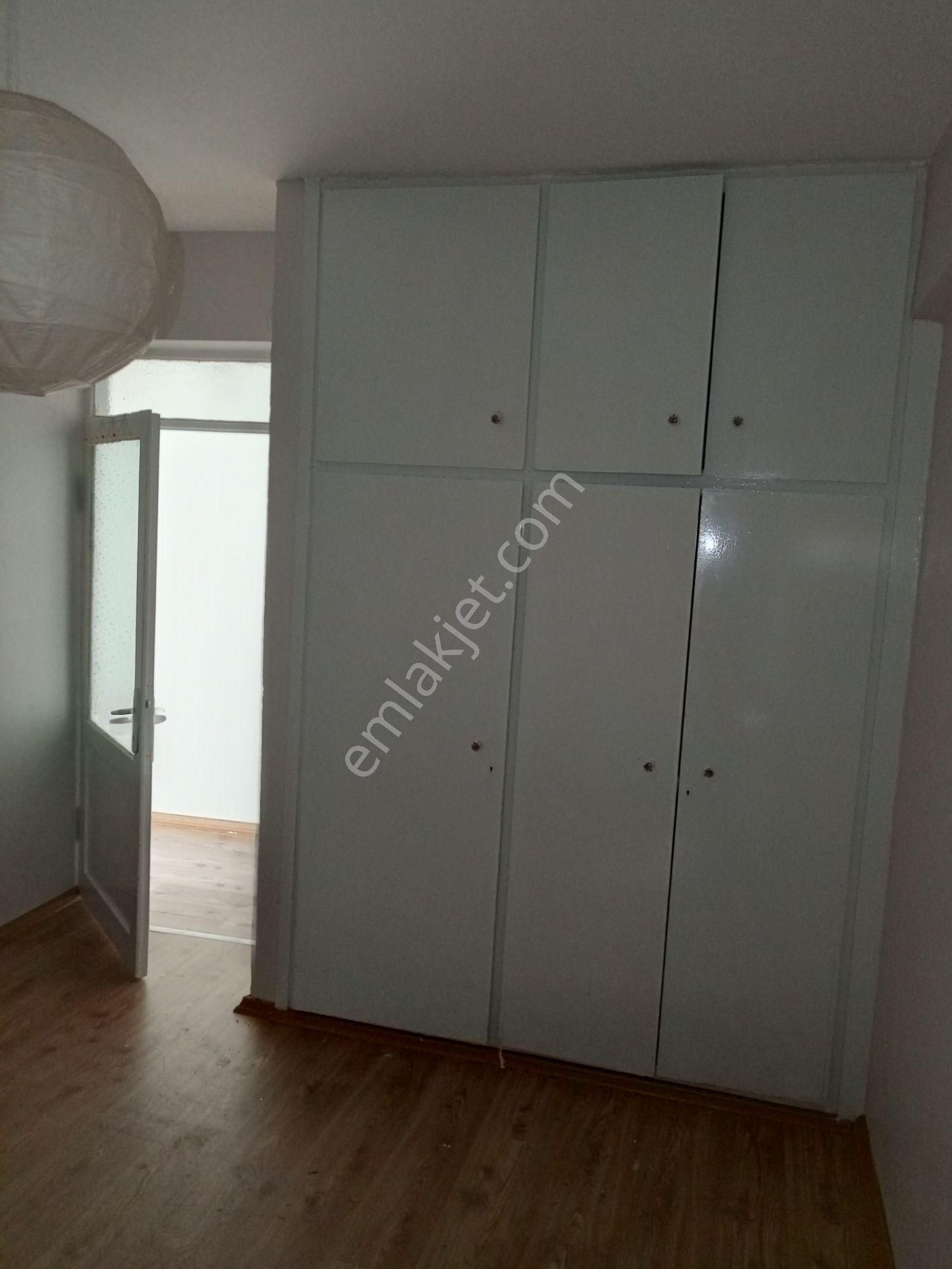 Menemen Kasımpaşa Mahallesinde Çarşı Merkez De Kiralık 2+1 Ara Kat Daire - Görsel 8