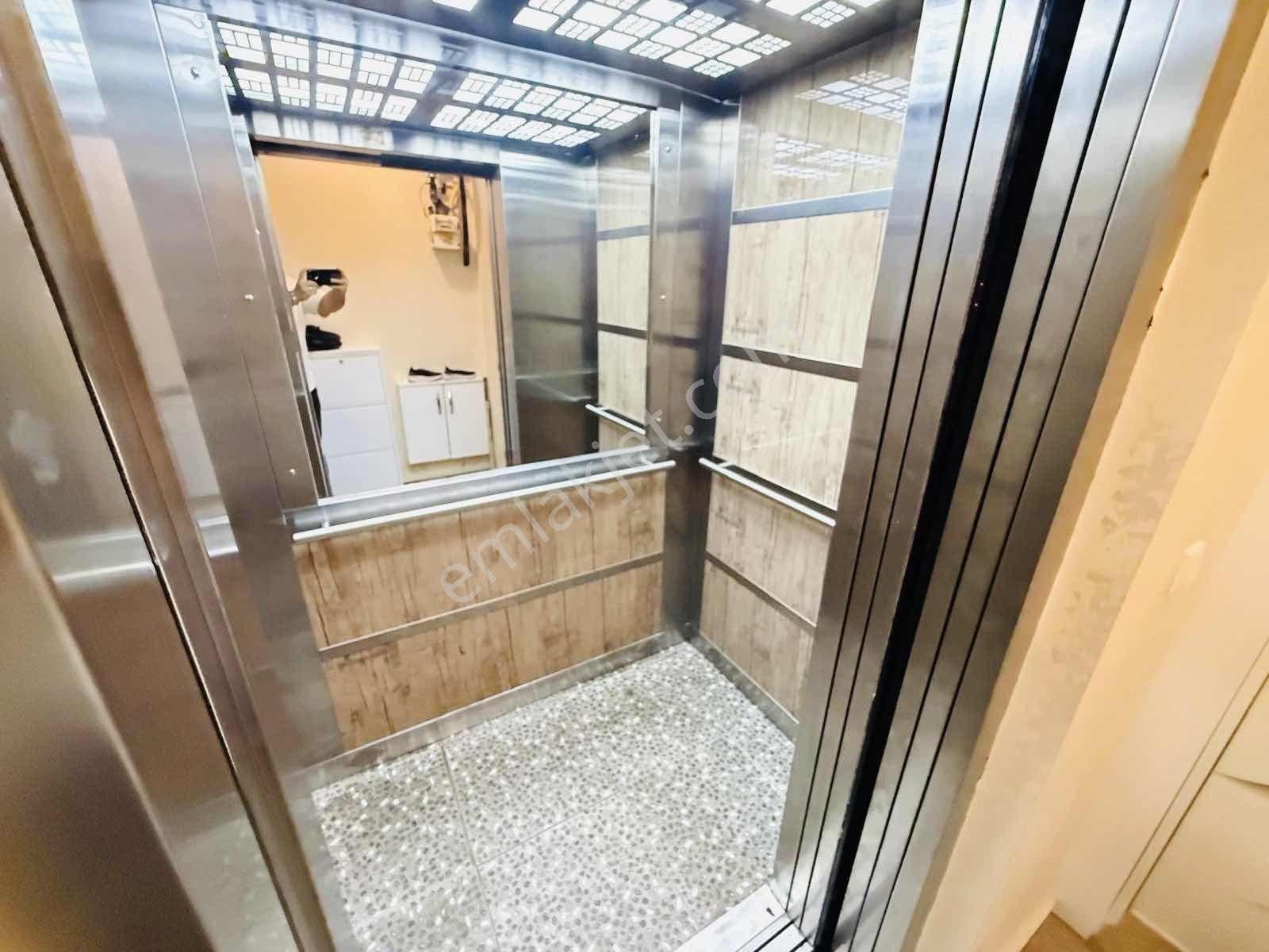 Atatürk Mah. Arena Park Yakını Asansörlü 3+2 Dubleks Daire - Görsel 4