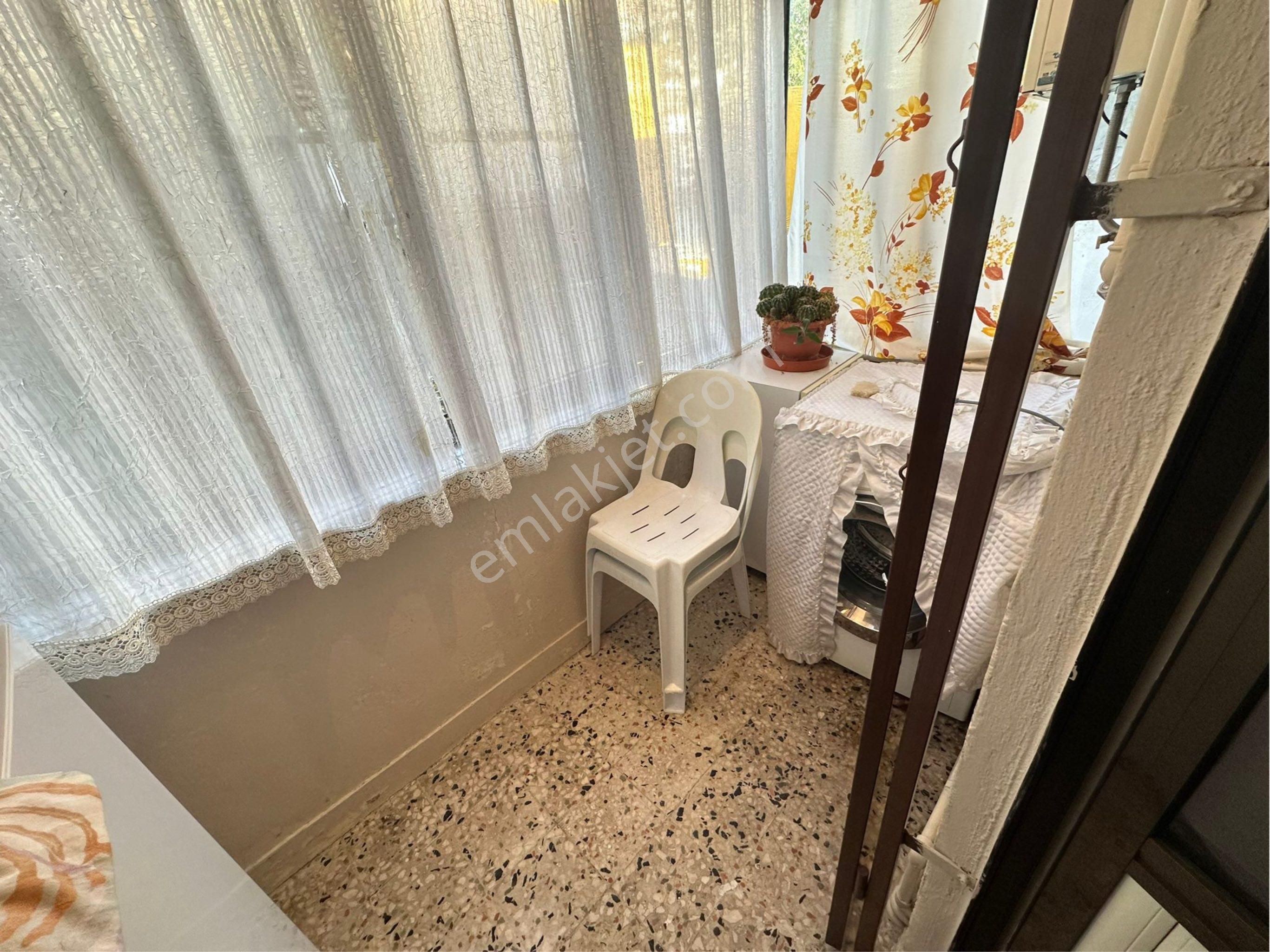 Ecem Emlaktan Kocamustafapaşa Perşembe Pazarı Mevkiinde Yüksek Giriş - Görsel 8