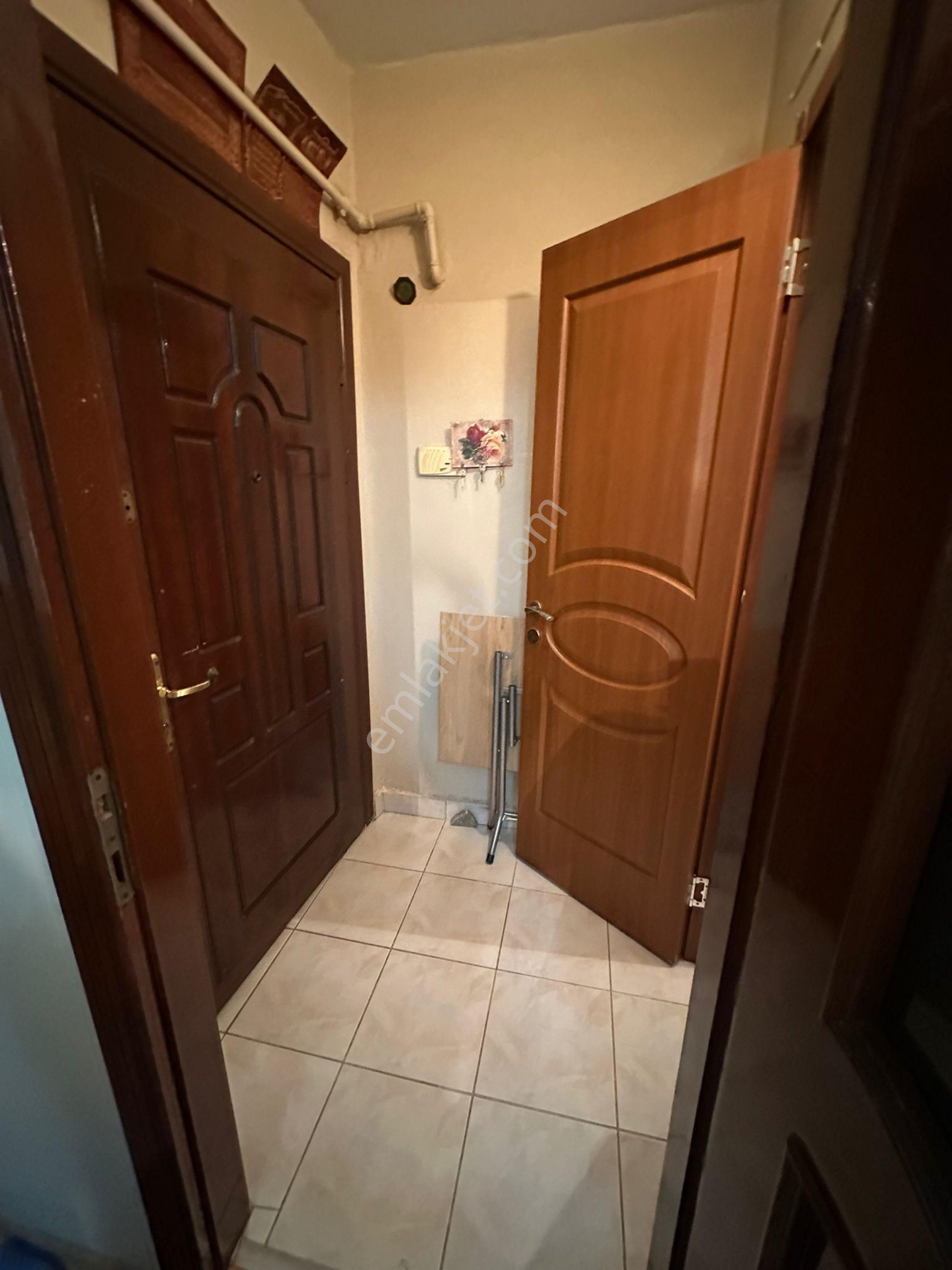 Ecem Emlaktan Kocamustafapaşa Perşembe Pazarı Mevkiinde Yüksek Giriş - Görsel 7