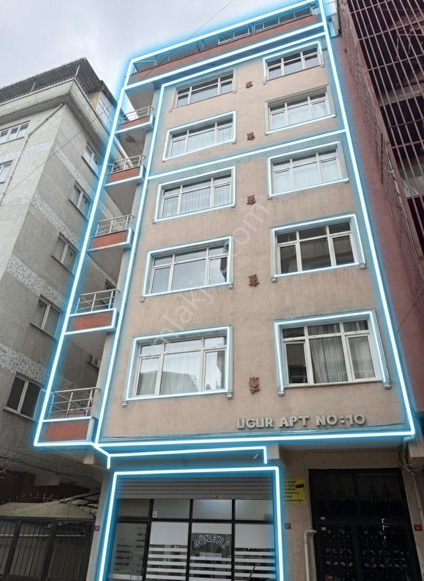 Seba'dan Kemalpaşa Mh Halkalı Cd Çok Yakın Yatırımlık Satılık Bina...