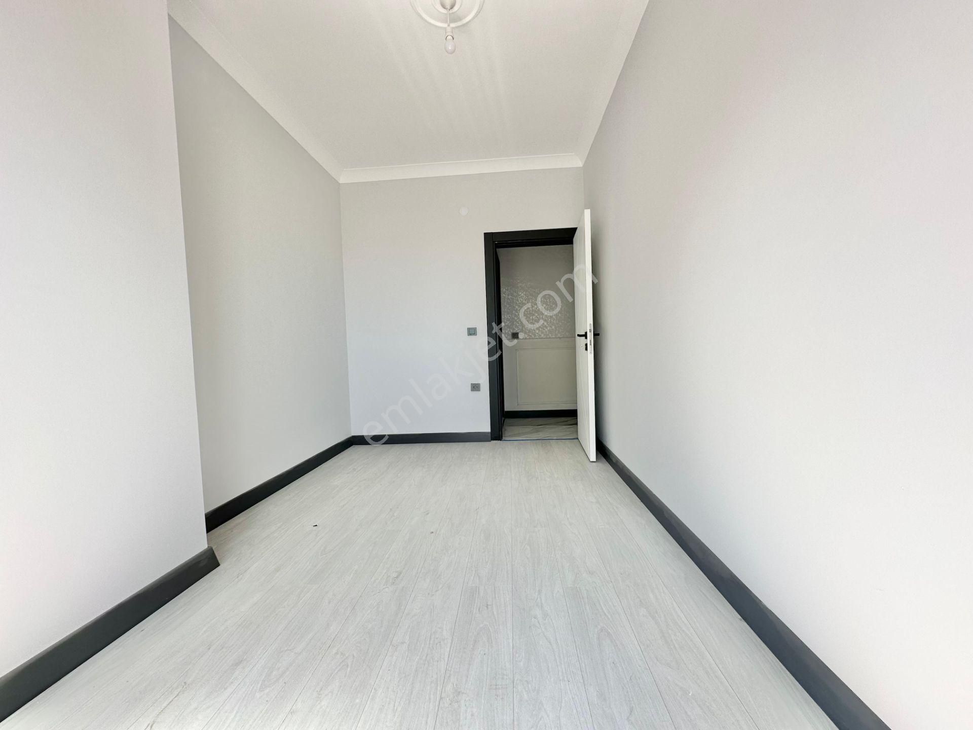 ꧁ay Emlaktan꧂akçay Merkezde Muhteşem Konumlu Denize Yakın İçi Komple Yapılı Satılık 2+1 Daire - Görsel 19