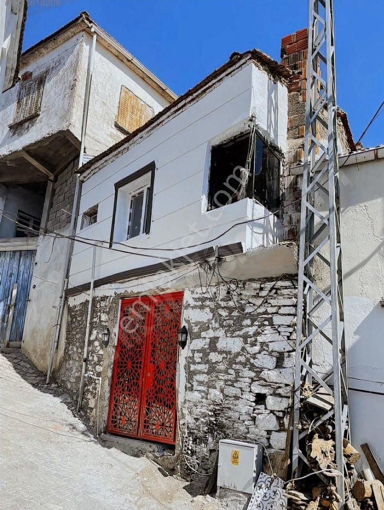 Seferihisar Beylikdüzü’nde Deniz Manzaralı Müstakil Ev - Görsel 8