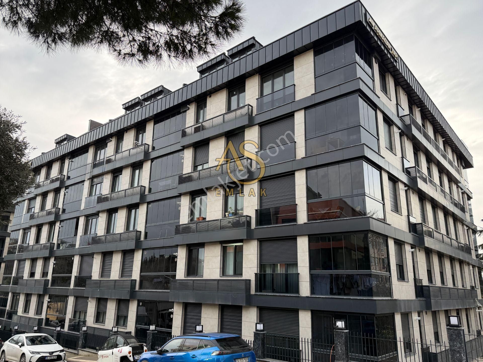 As Emlak'tan 3+2 Altunizade Ay Konaklarında Otoparklı Dublex