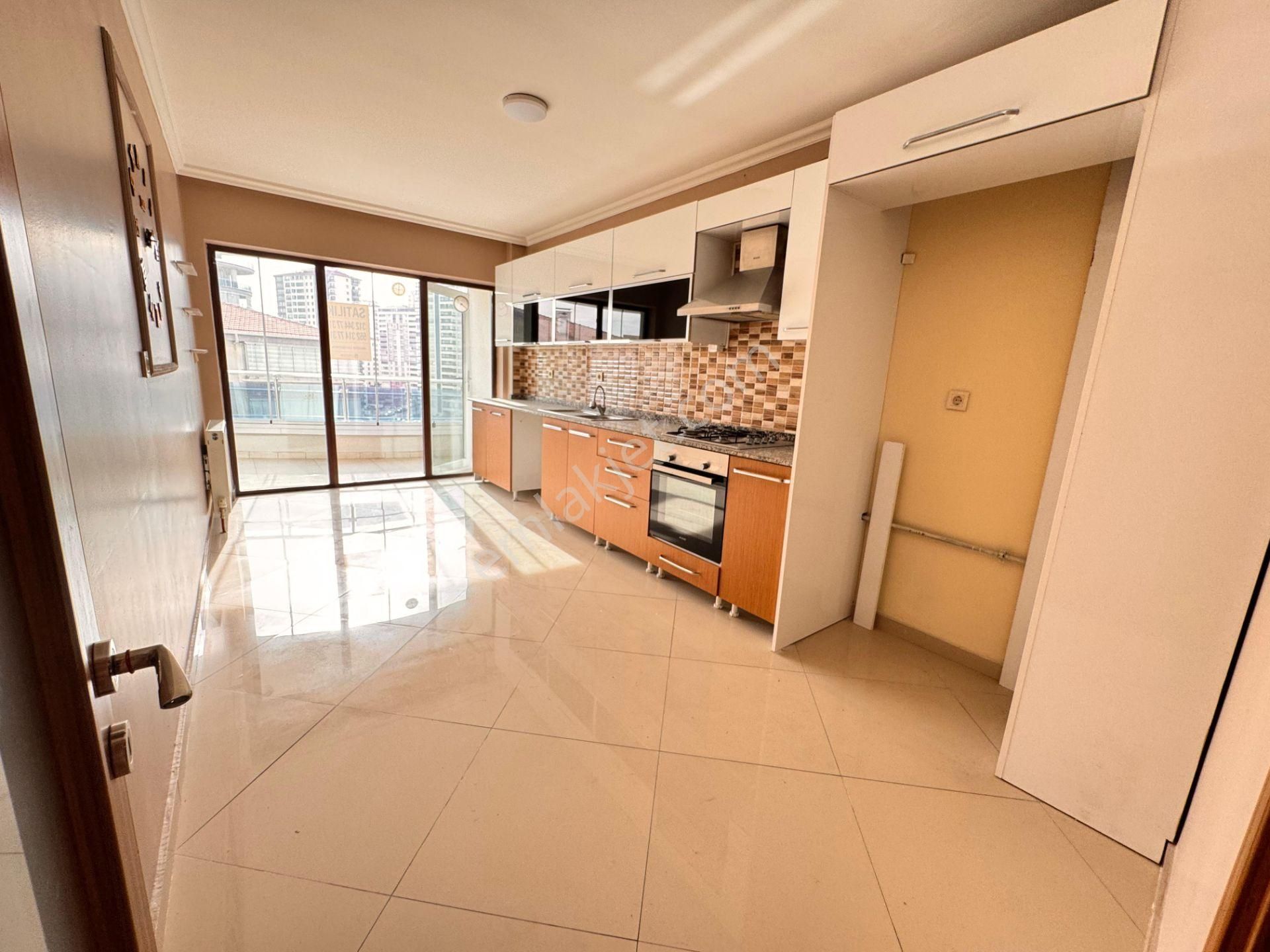 Etlik Şehir Hastanesi Yakını Site İçerisinde Manzaralı E. Banyolu 4+1 Satılık Daire - Görsel 3