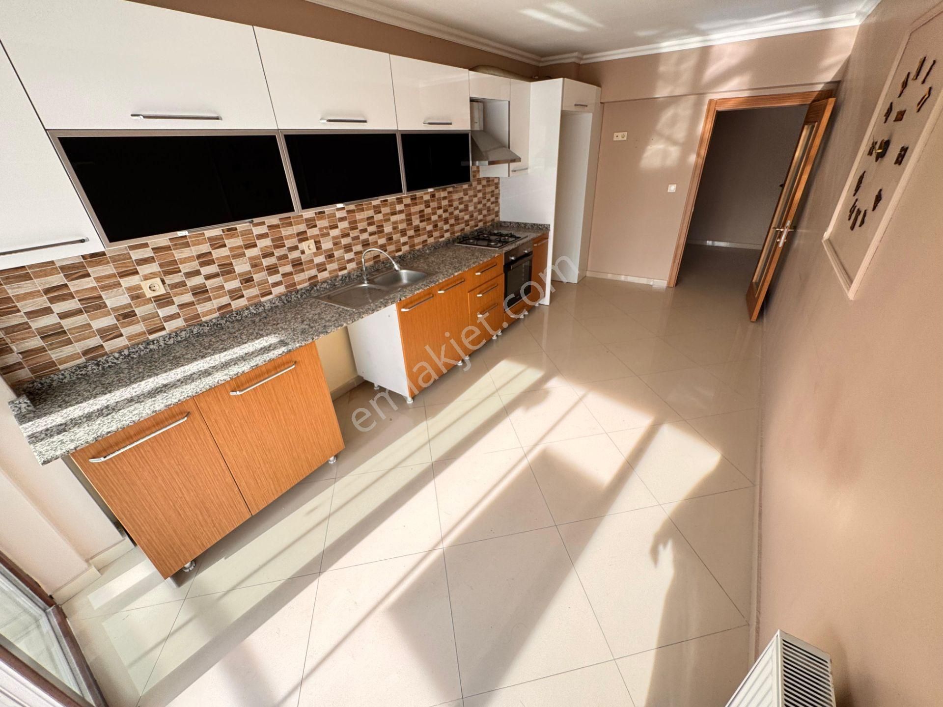 Etlik Şehir Hastanesi Yakını Site İçerisinde Manzaralı E. Banyolu 4+1 Satılık Daire - Görsel 2