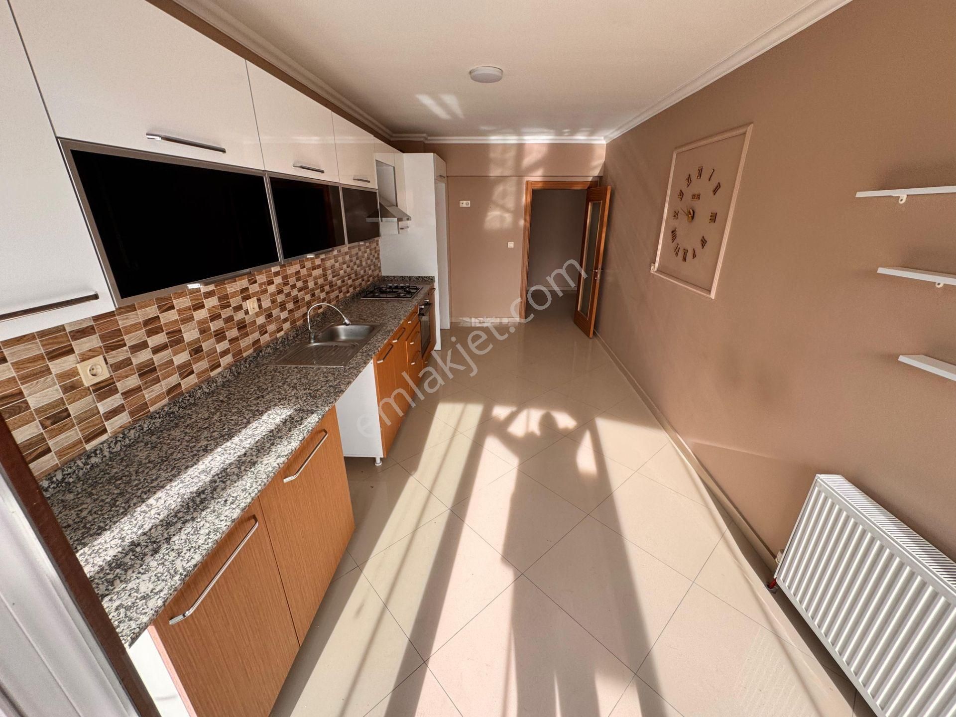 Etlik Şehir Hastanesi Yakını Site İçerisinde Manzaralı E. Banyolu 4+1 Satılık Daire - Görsel 4