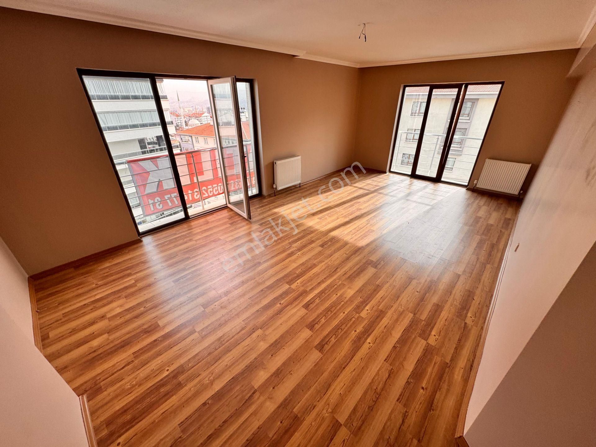 Etlik Şehir Hastanesi Yakını Site İçerisinde Manzaralı E. Banyolu 4+1 Satılık Daire - Görsel 10