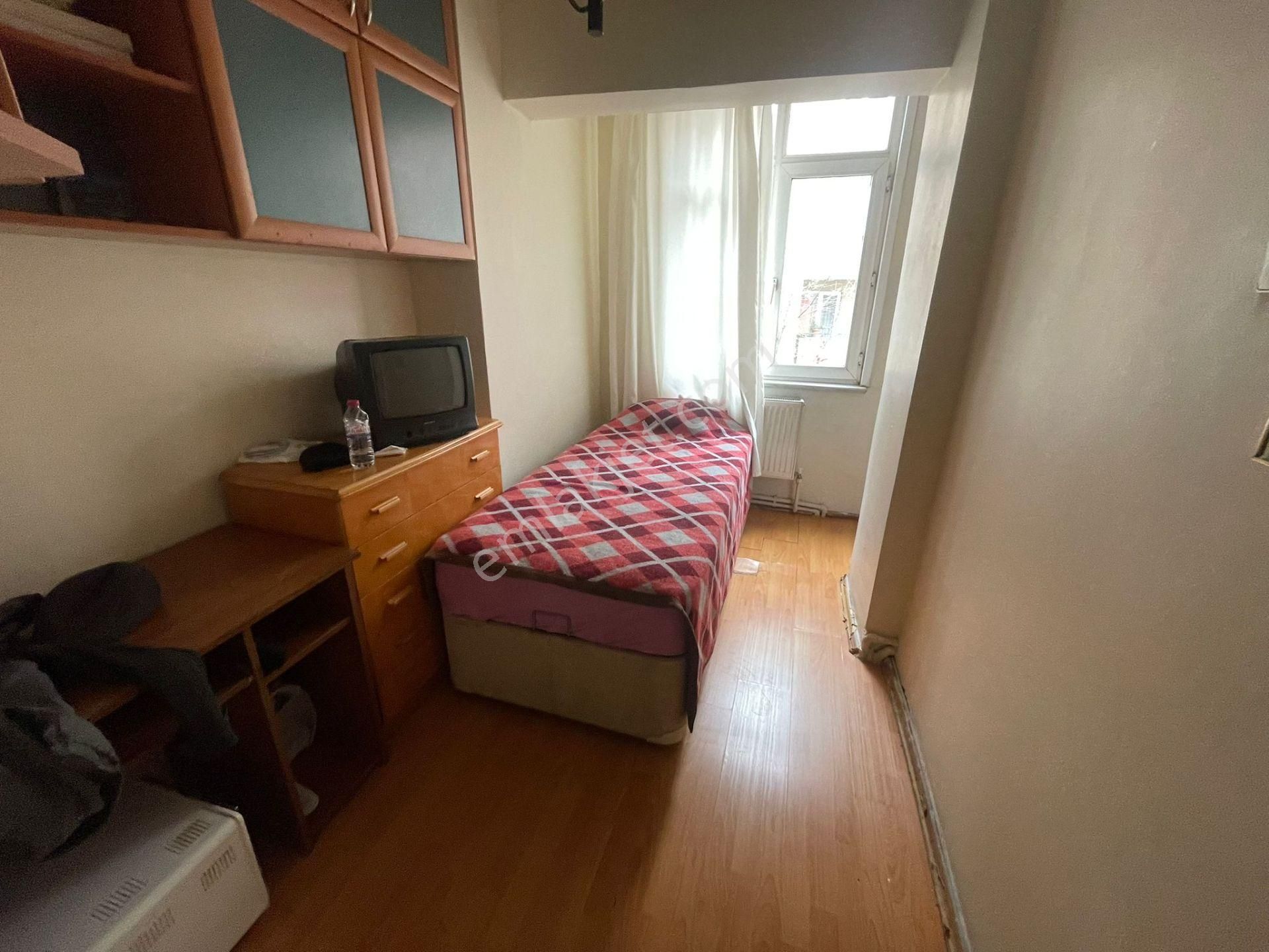 Emlak Dünyasından Full Eşyalı Site İçi Ara Katta Geniş Aileye Uygun Kullanışlı 3+1 - Görsel 8