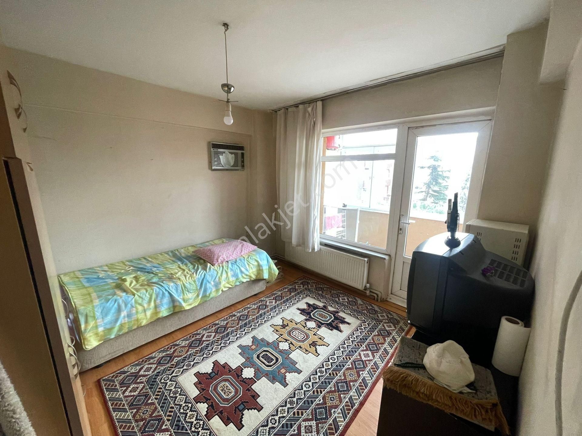 Emlak Dünyasından Full Eşyalı Site İçi Ara Katta Geniş Aileye Uygun Kullanışlı 3+1 - Görsel 12