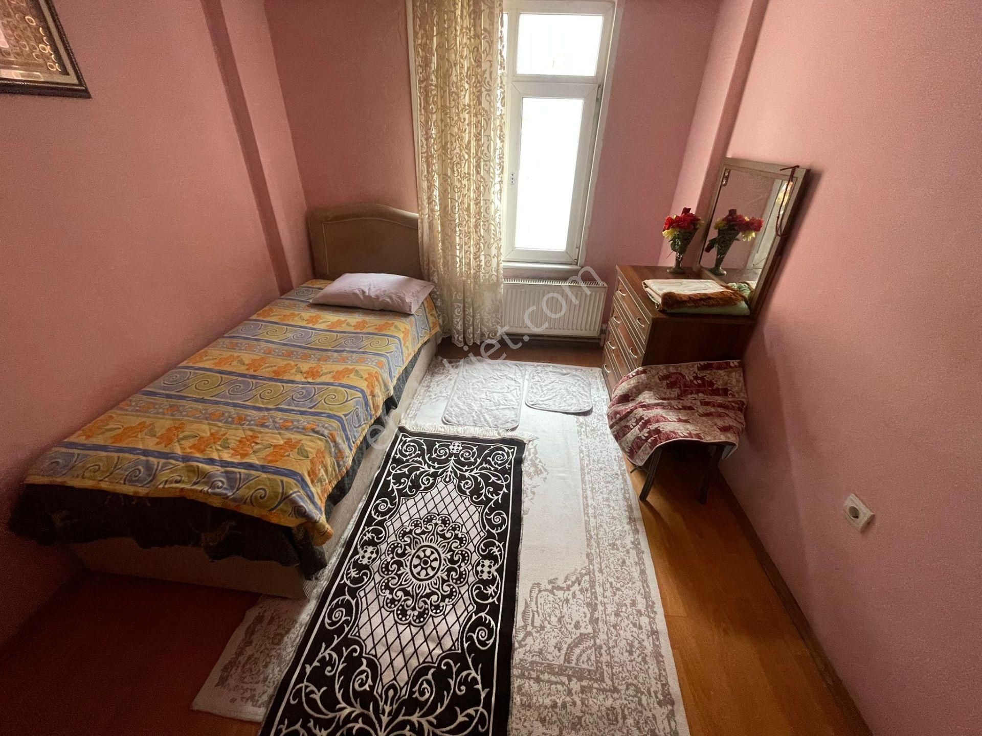 Emlak Dünyasından Full Eşyalı Site İçi Ara Katta Geniş Aileye Uygun Kullanışlı 3+1 - Görsel 10