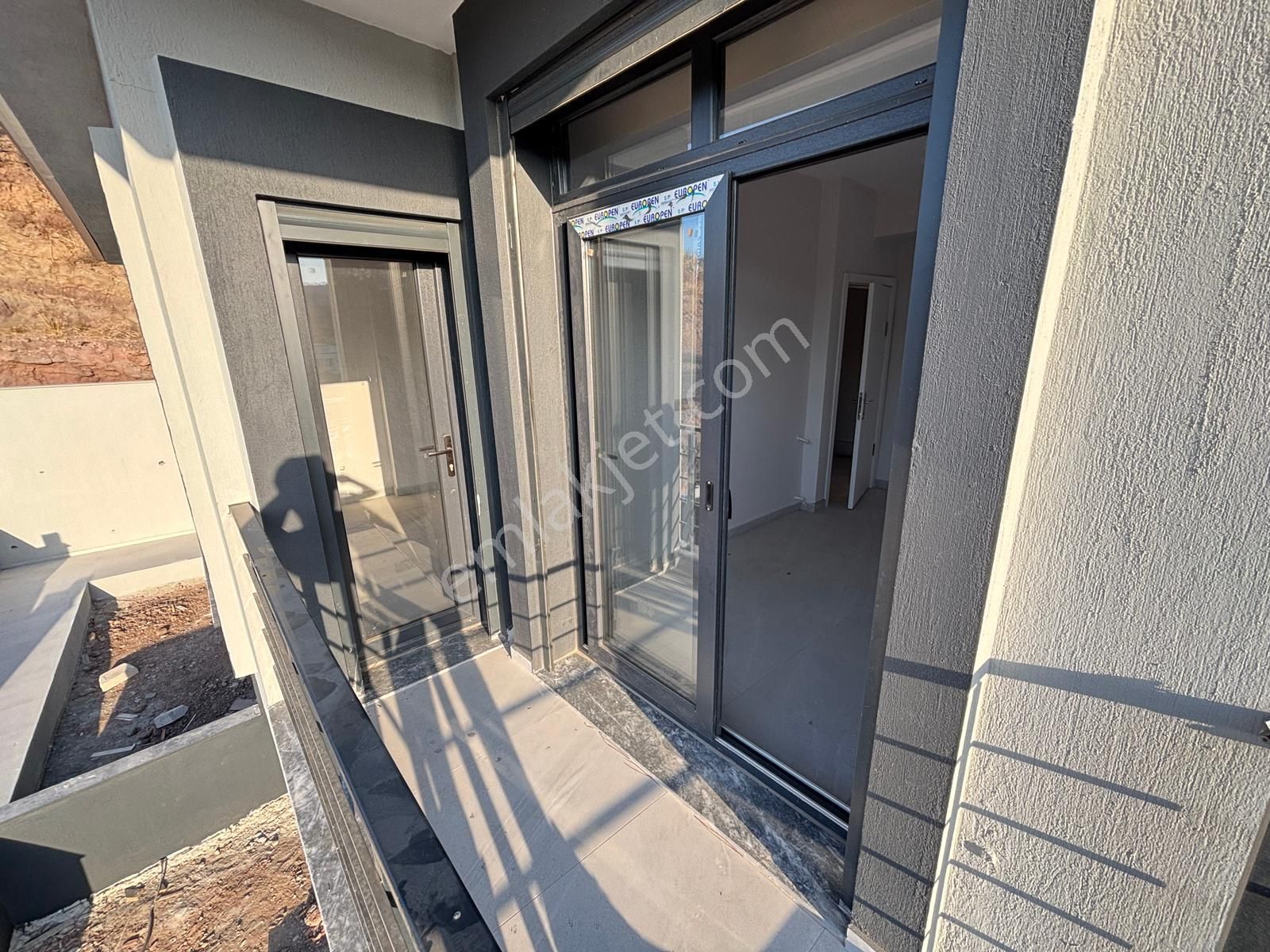 İzmir Seferihisar Doğanbey'de Bağımsız Müstakil Bahçeli Sıfır Satılık 2+1 Villa - Görsel 12