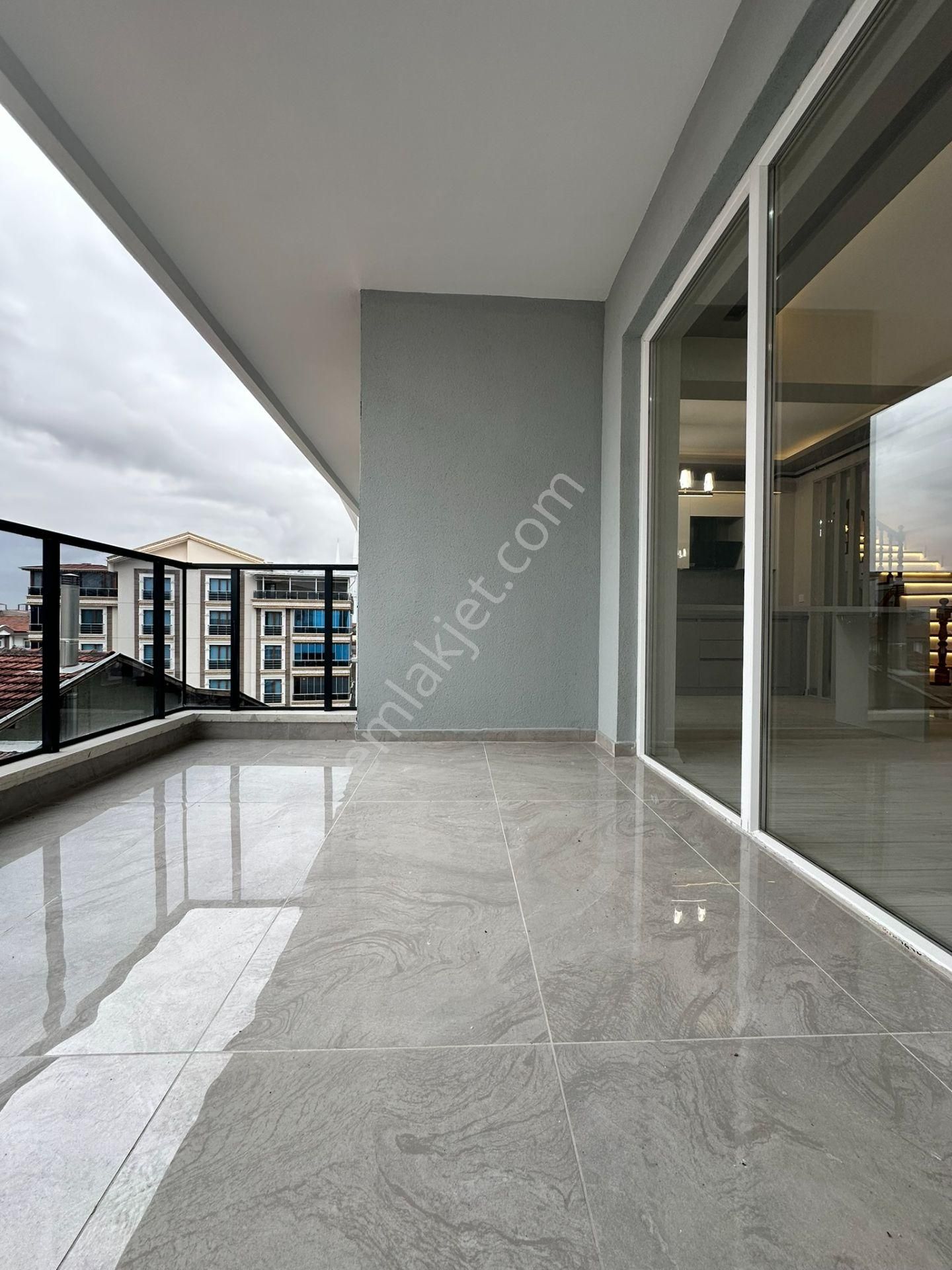 Pursaklar Mehmet Zengin Emlak'tan Otoparklı 3 Banyolu 2 Mutfaklı 3.kat Dubleks Daire - Görsel 38