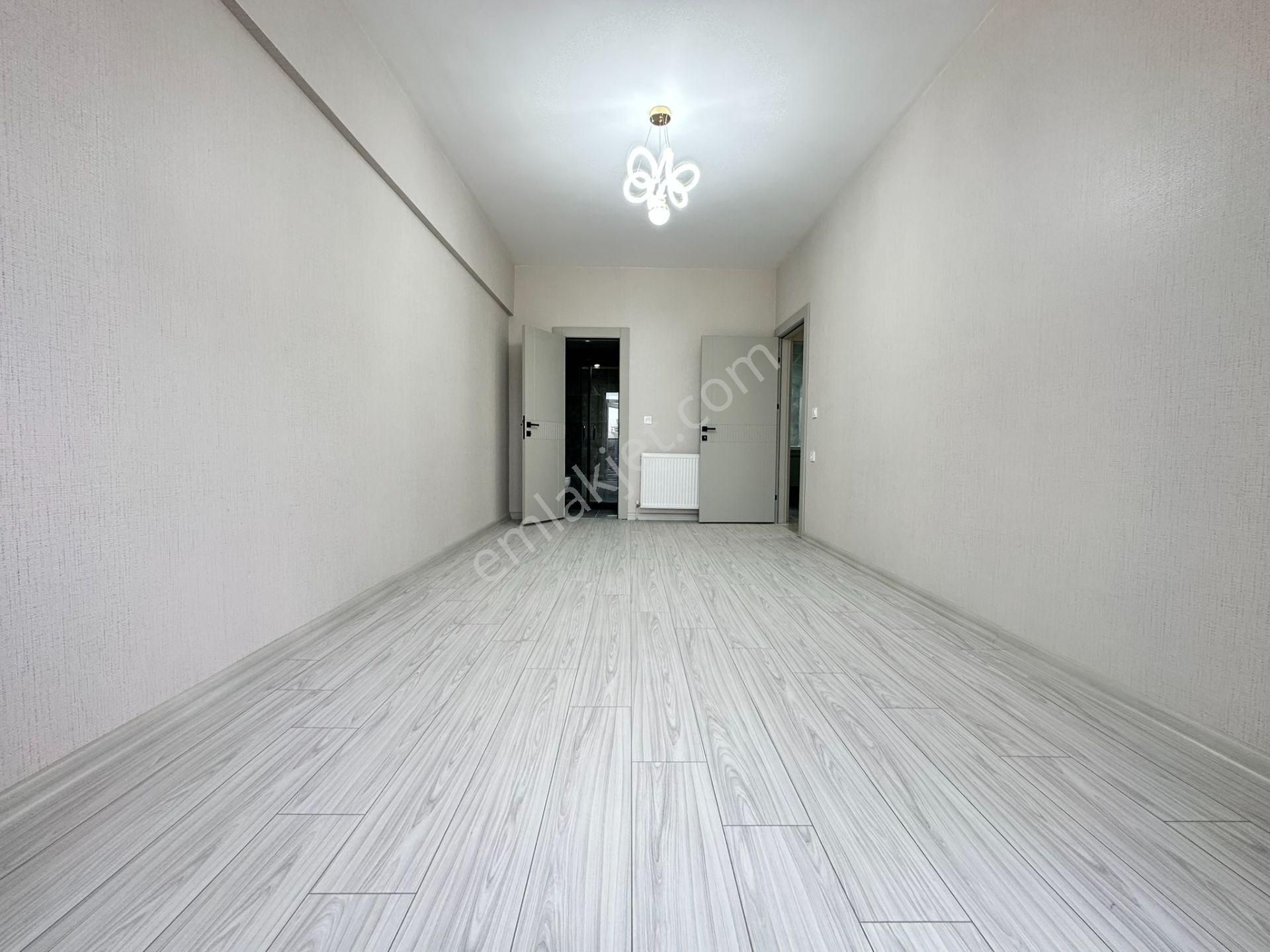 Pursaklar Mehmet Zengin Emlak'tan Otoparklı 3 Banyolu 2 Mutfaklı 3.kat Dubleks Daire - Görsel 26