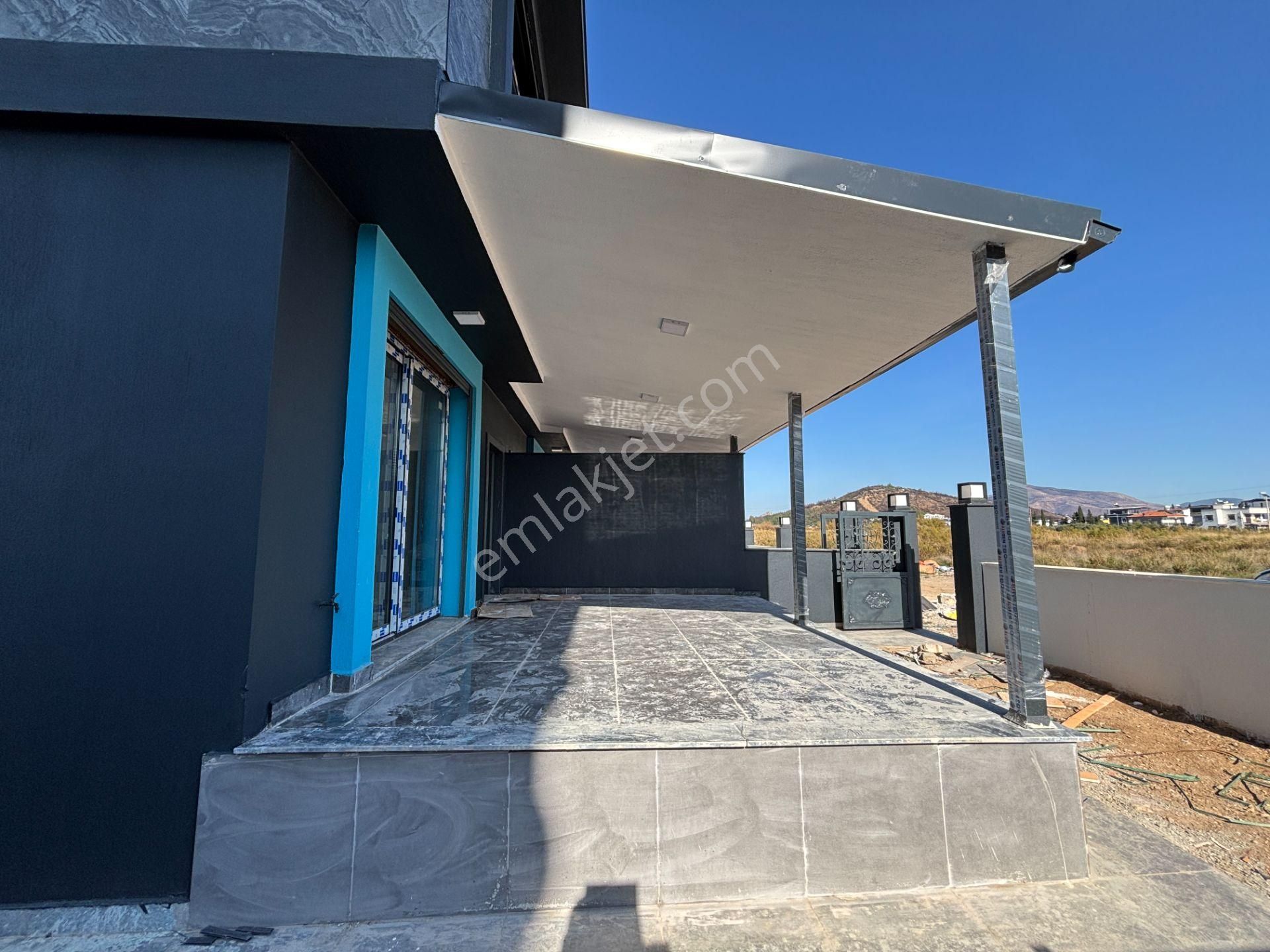 İzmir Seferihisar Cumhuriyet’de Güzel Konuma Sahip 3+1 Tripleks Yazlık Villa - Görsel 11