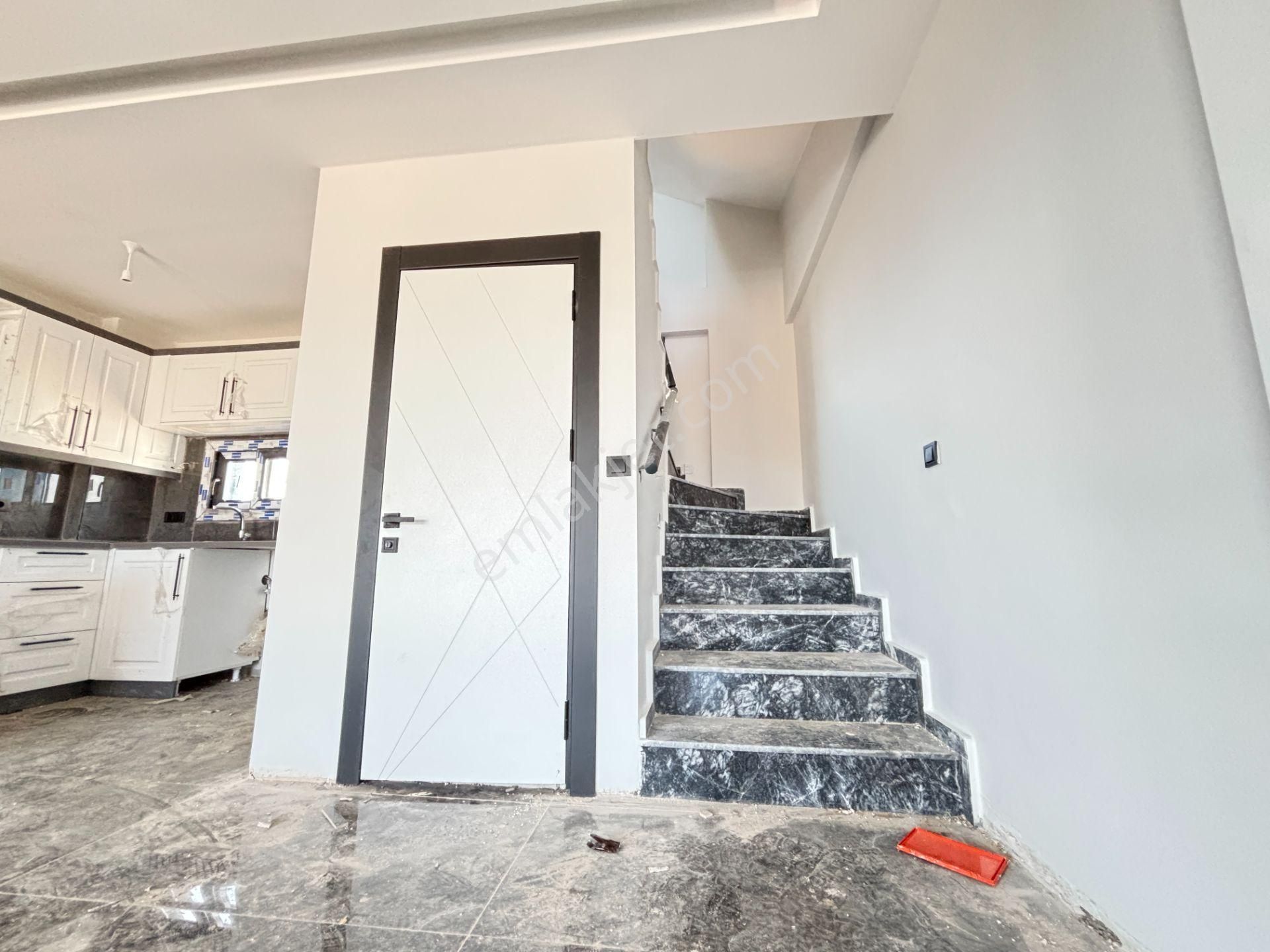 İzmir Seferihisar Cumhuriyet’de Güzel Konuma Sahip 3+1 Tripleks Yazlık Villa - Görsel 20