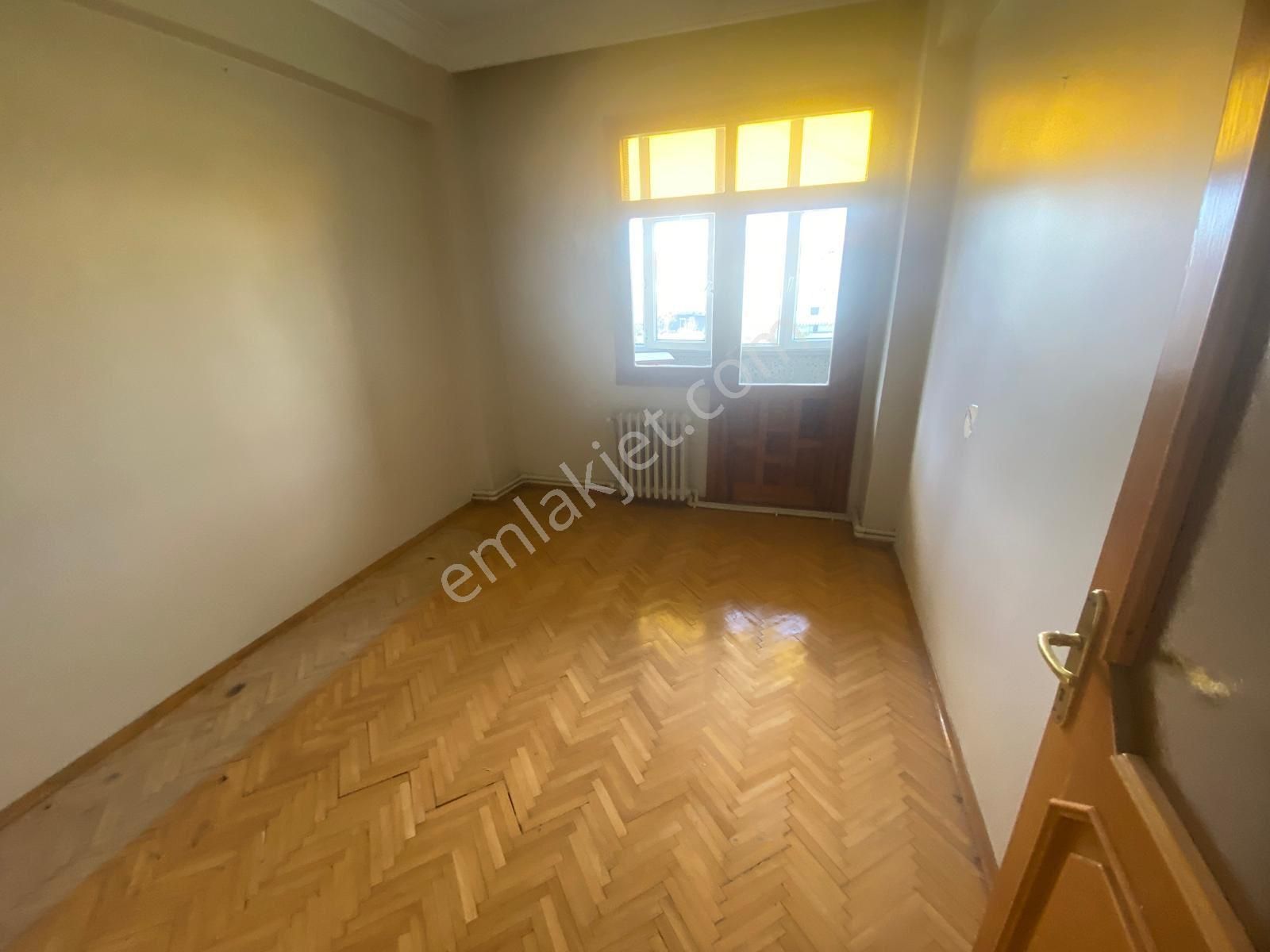 Full Denşz Manzaralı 5+2 Sağlam Binada 230m2 Asansörlğ Kiralık Dublex Daire - Görsel 13