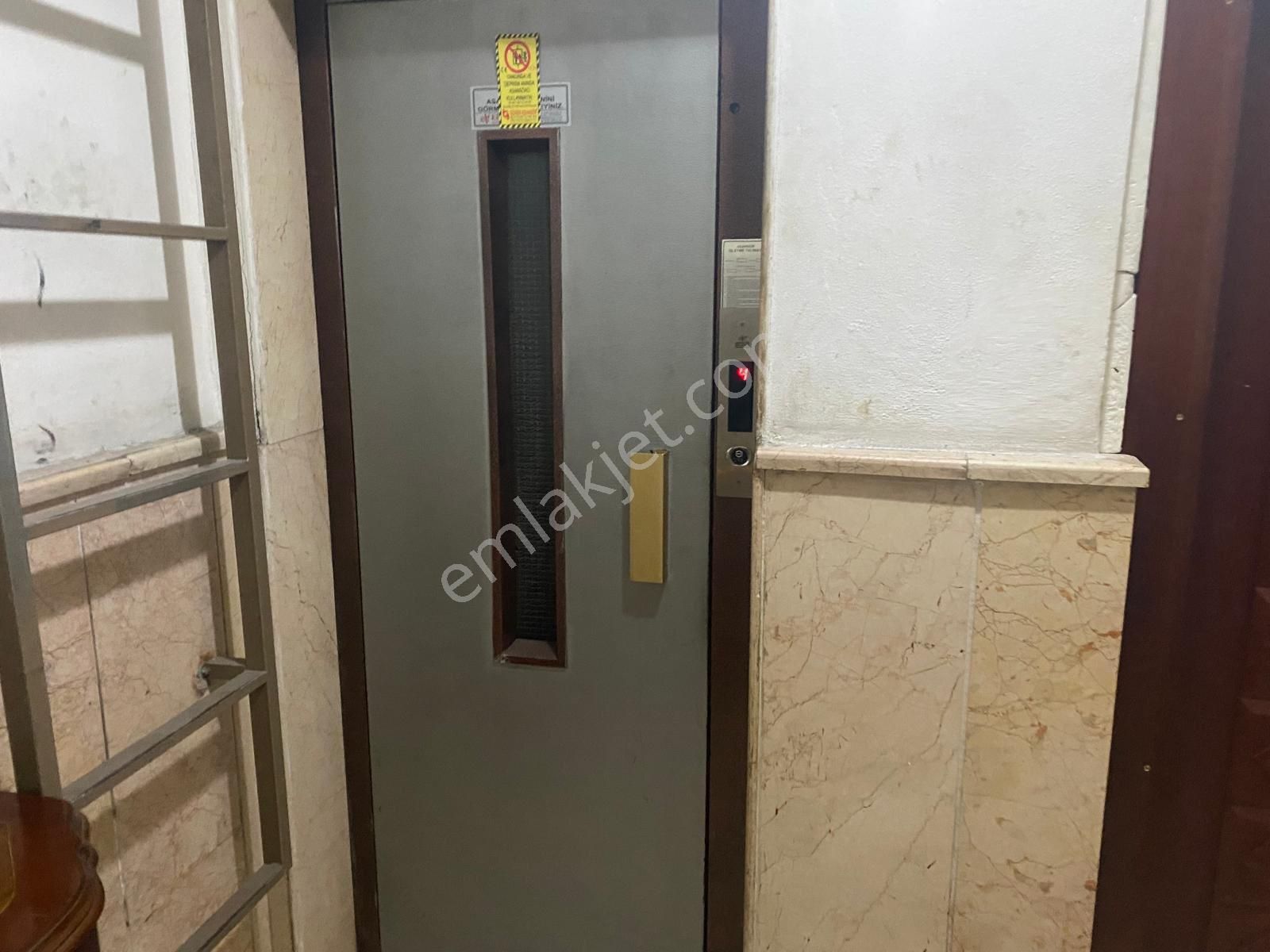 Full Denşz Manzaralı 5+2 Sağlam Binada 230m2 Asansörlğ Kiralık Dublex Daire - Görsel 12