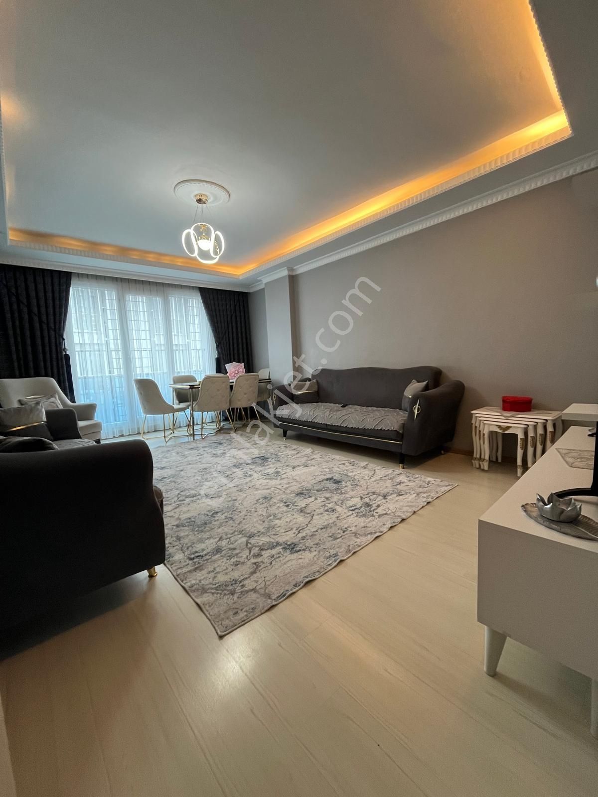 Esenyurt Yeşilkent Mahallesinde Satılık 2+1 Daire