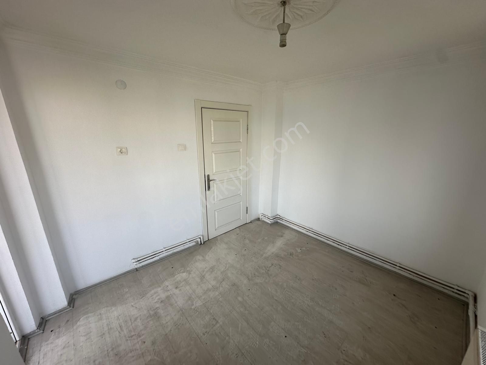 Emlak Danışmanım'dan Atatürk Mh Trene Yakın 3+1 Katta Salon Bağımsız Fırsat Dairesi - Görsel 27