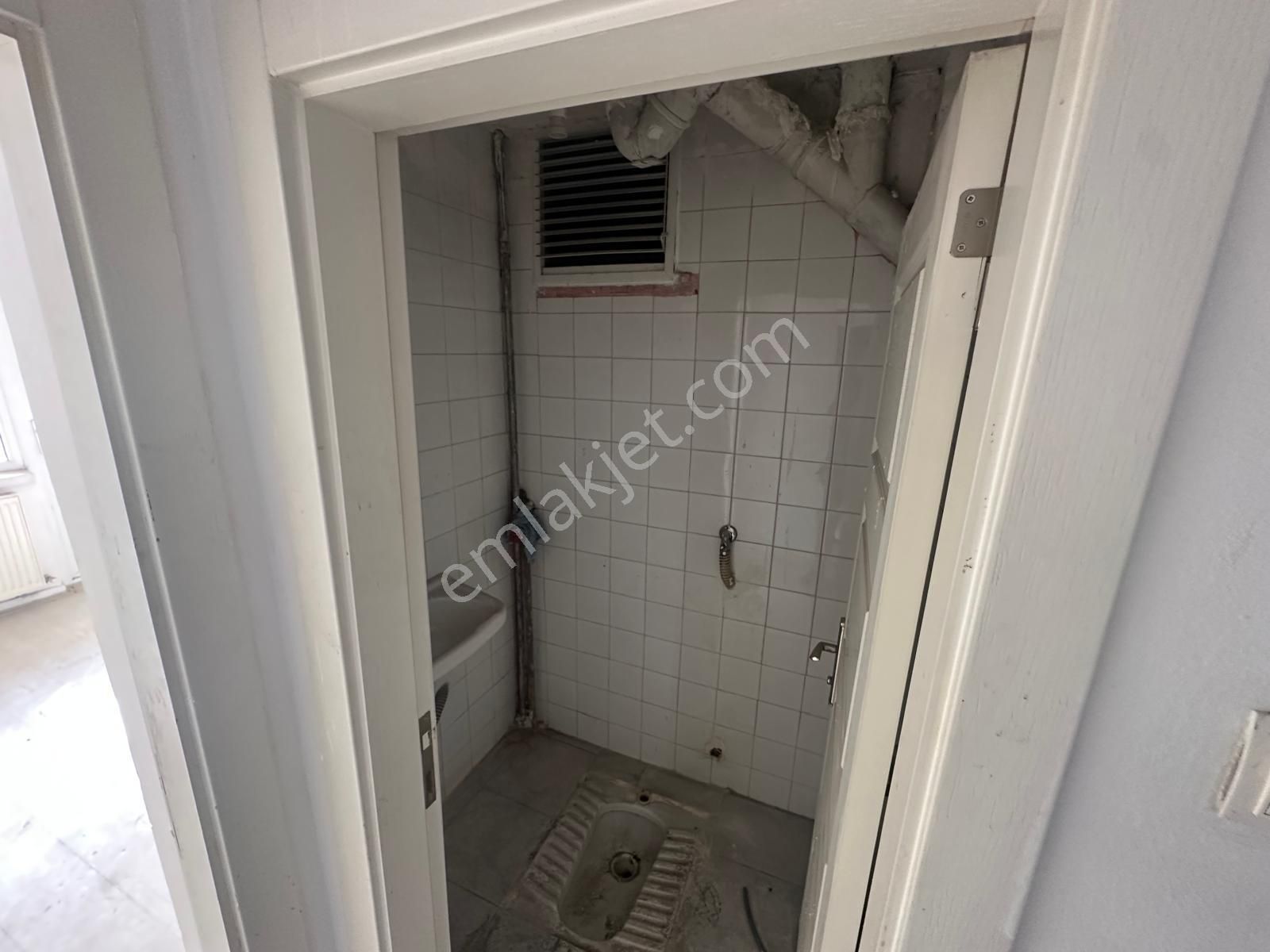 Emlak Danışmanım'dan Atatürk Mh Trene Yakın 3+1 Katta Salon Bağımsız Fırsat Dairesi - Görsel 14