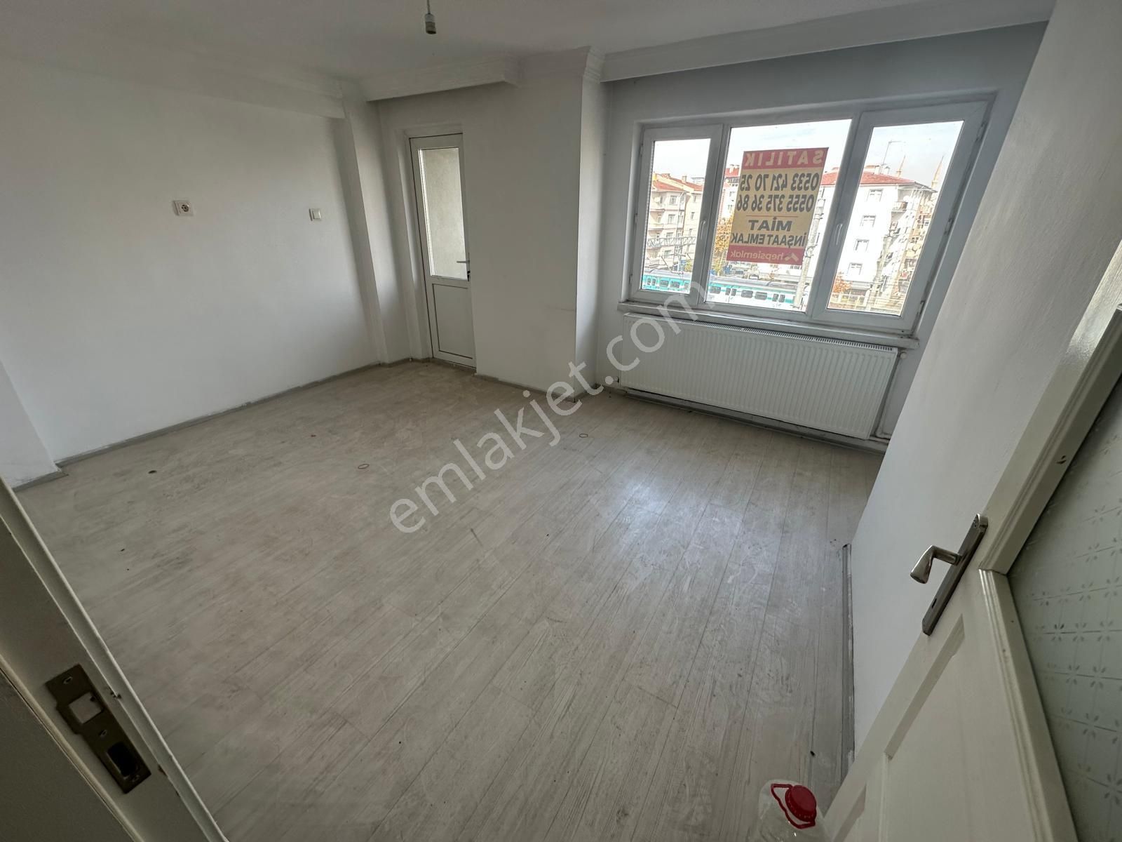 Emlak Danışmanım'dan Atatürk Mh Trene Yakın 3+1 Katta Salon Bağımsız Fırsat Dairesi - Görsel 25