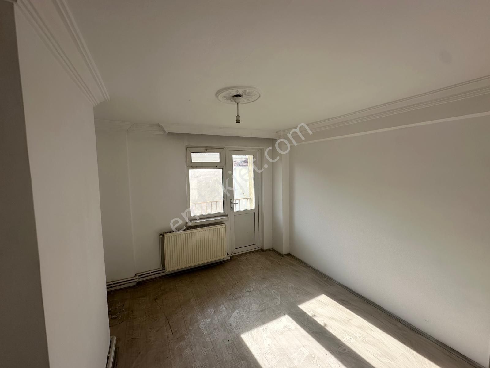 Emlak Danışmanım'dan Atatürk Mh Trene Yakın 3+1 Katta Salon Bağımsız Fırsat Dairesi - Görsel 8