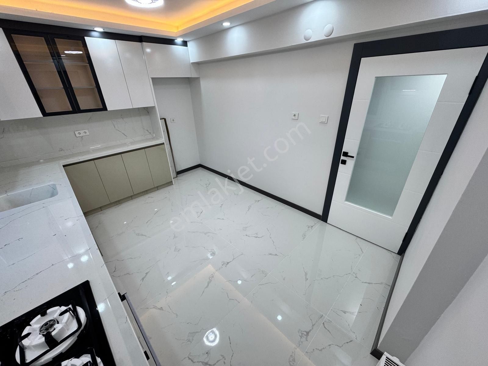 Piyade Mah. Emirler Ana Cadde Yakını Yapılı 3+1 Satılık Daire - Görsel 2