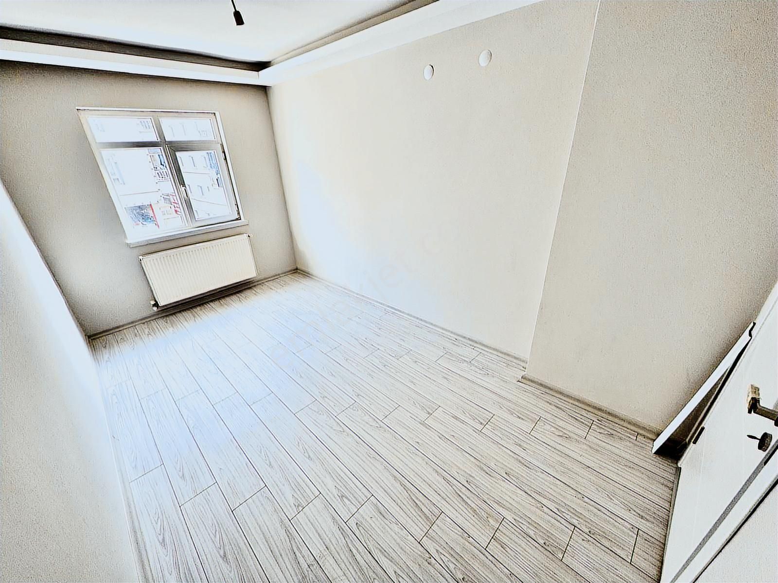 Alsancak Mah. Caddeye Paralel Geniş Lüks 3+1 Satılık Daire - Görsel 8